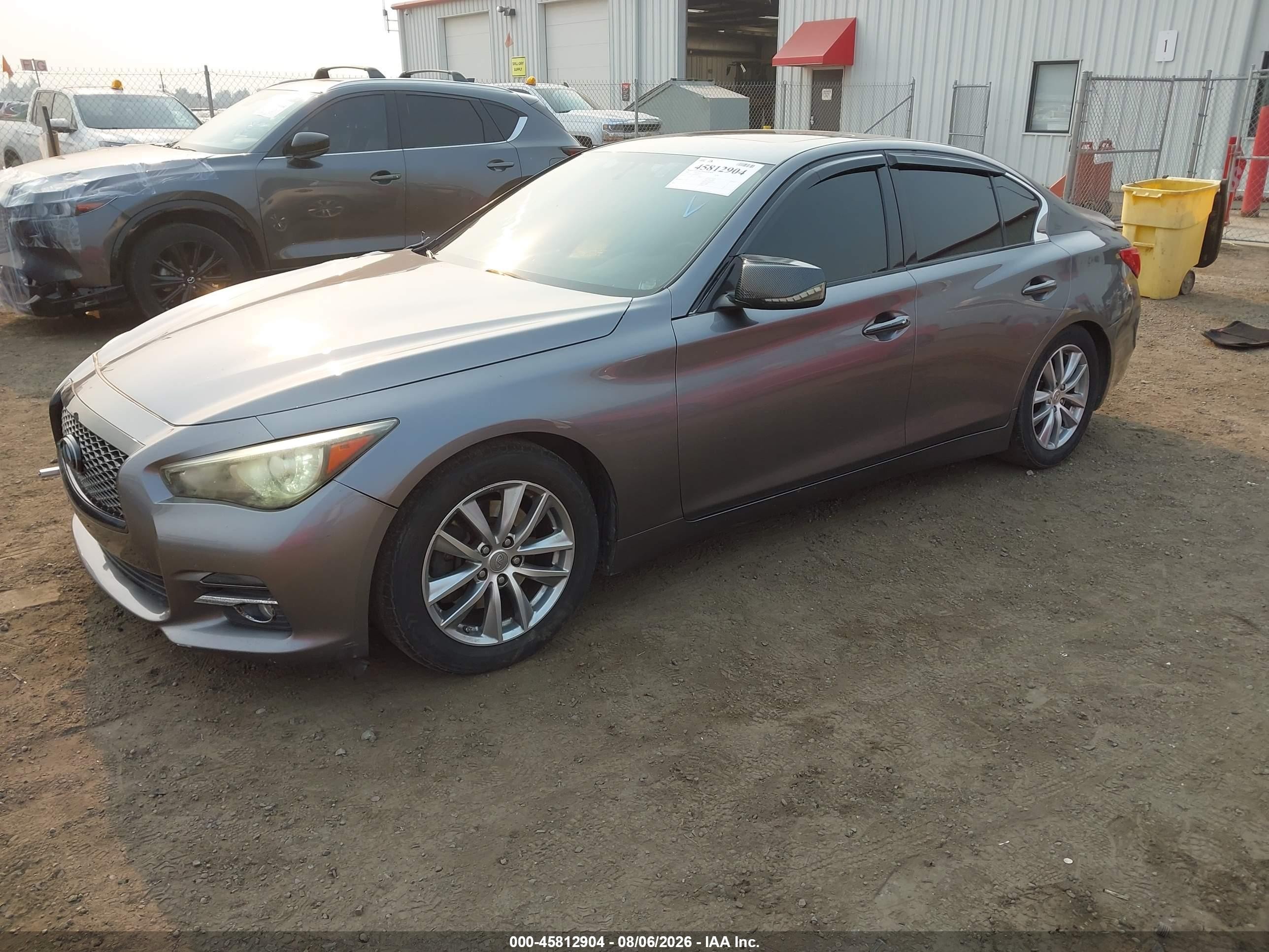 2014 Infiniti Q50 Premium Серый vin: JN1BV7AR2EM697979