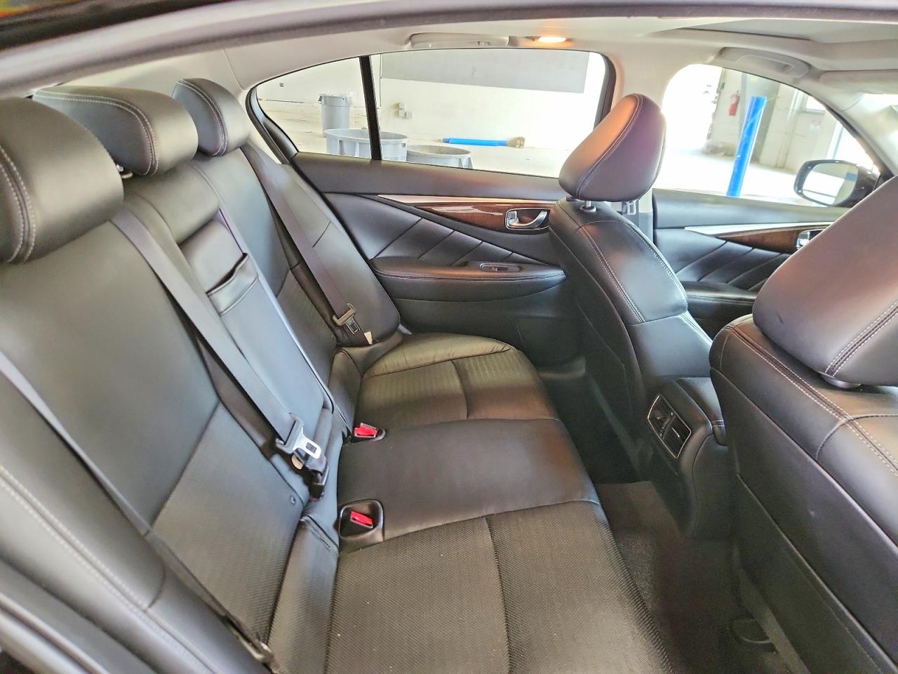 2014 Infiniti Q50 Sport Black vin: JN1BV7AR2EM702095