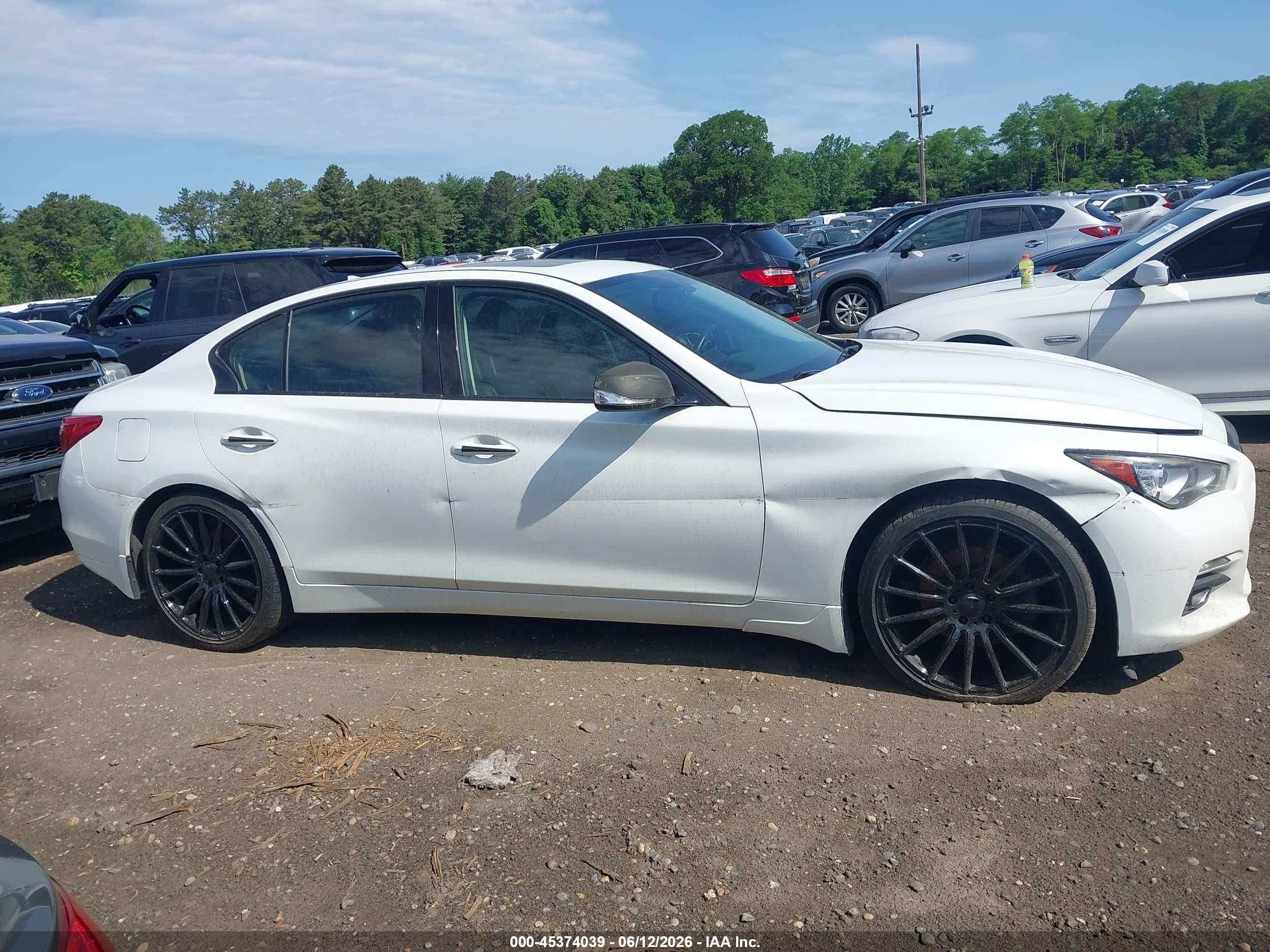 2014 Infiniti Q50 Premium Белый vin: JN1BV7AR2EM704347