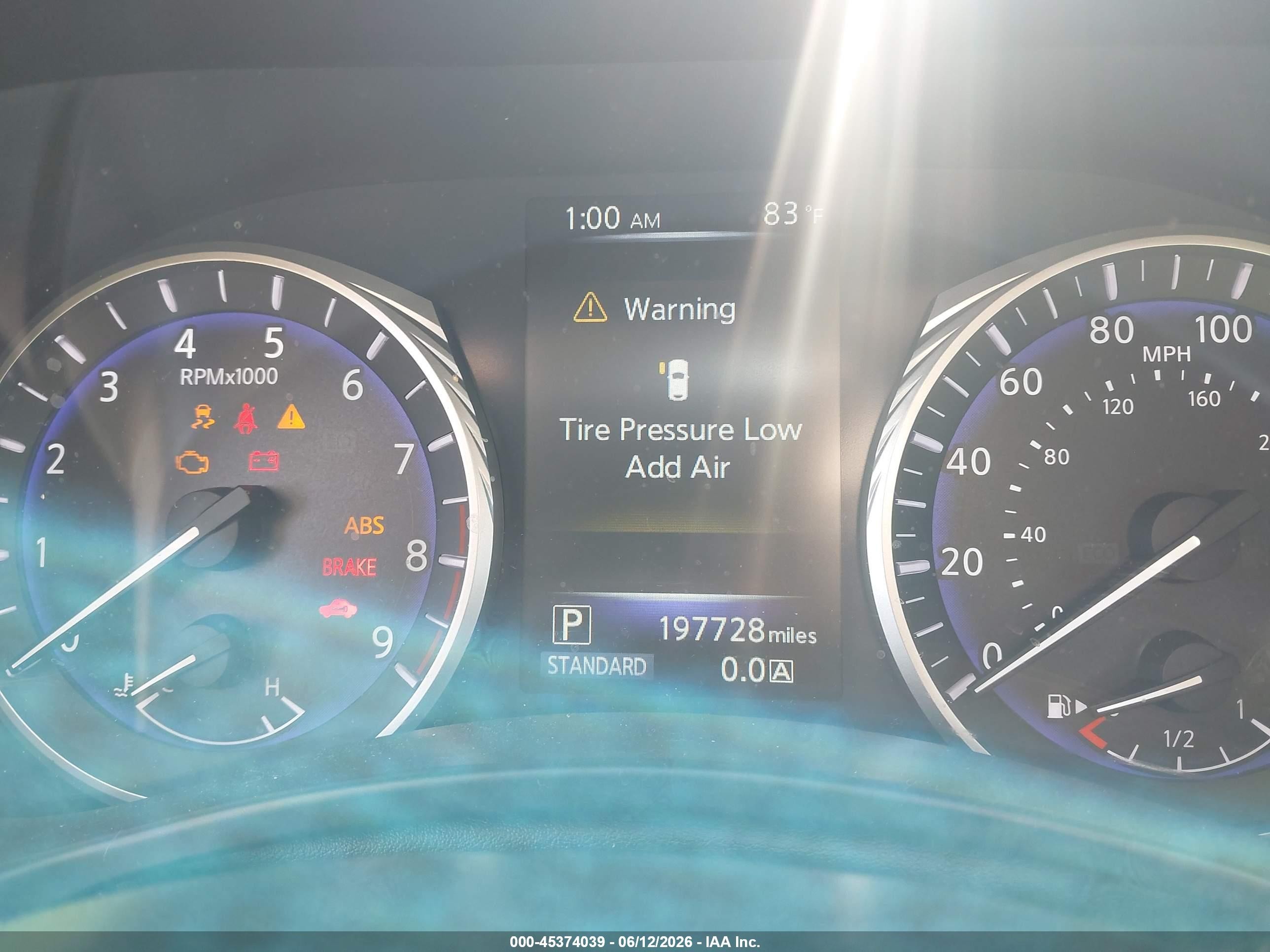 2014 Infiniti Q50 Premium Белый vin: JN1BV7AR2EM704347