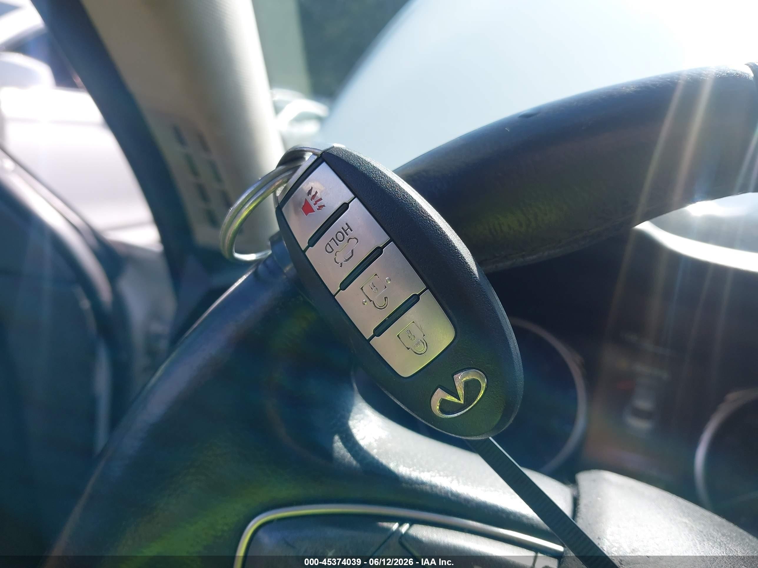 2014 Infiniti Q50 Premium Белый vin: JN1BV7AR2EM704347