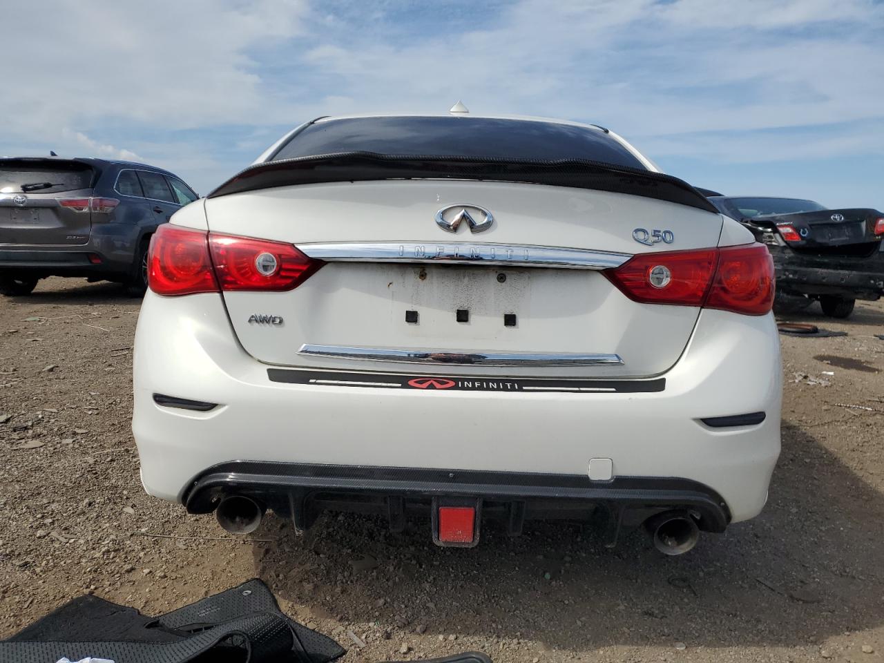 2015 Infiniti Q50 Base   White vin: JN1BV7AR2FM395366