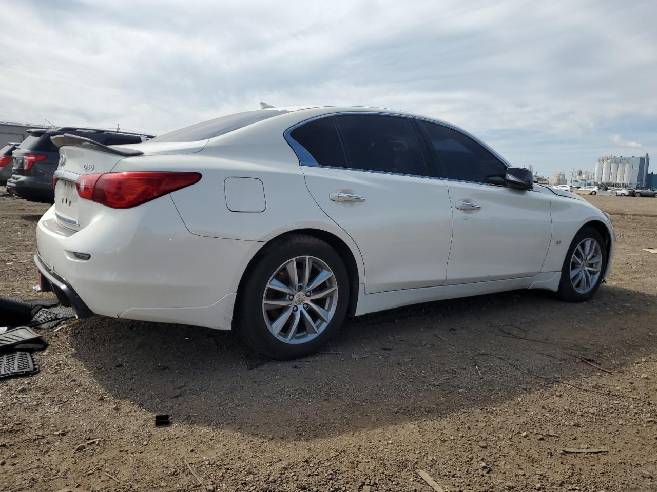 2015 Infiniti Q50 Base   White vin: JN1BV7AR2FM395366