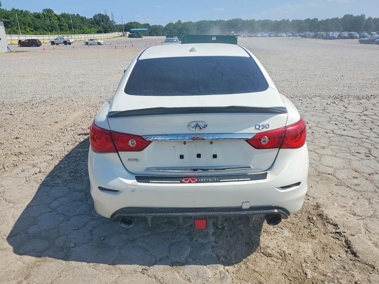 2015 Infiniti Q50 Base White vin: JN1BV7AR2FM395366