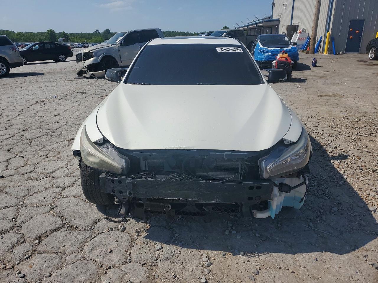 2015 Infiniti Q50 Base White vin: JN1BV7AR2FM395366