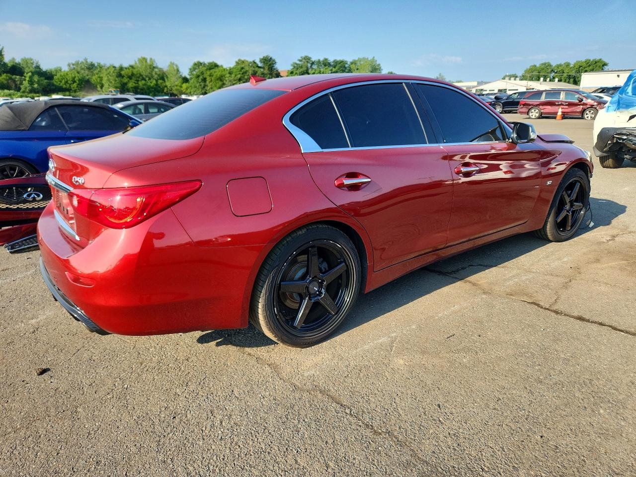 2015 Infiniti Q50 Premium Burgundy vin: JN1BV7AR2FM398803