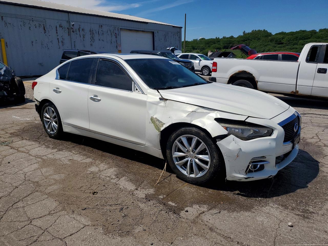 2015 Infiniti Q50 Base White vin: JN1BV7AR2FM401926