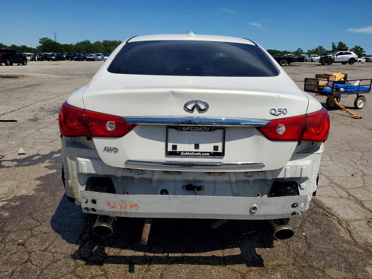 2015 Infiniti Q50 Base White vin: JN1BV7AR2FM401926