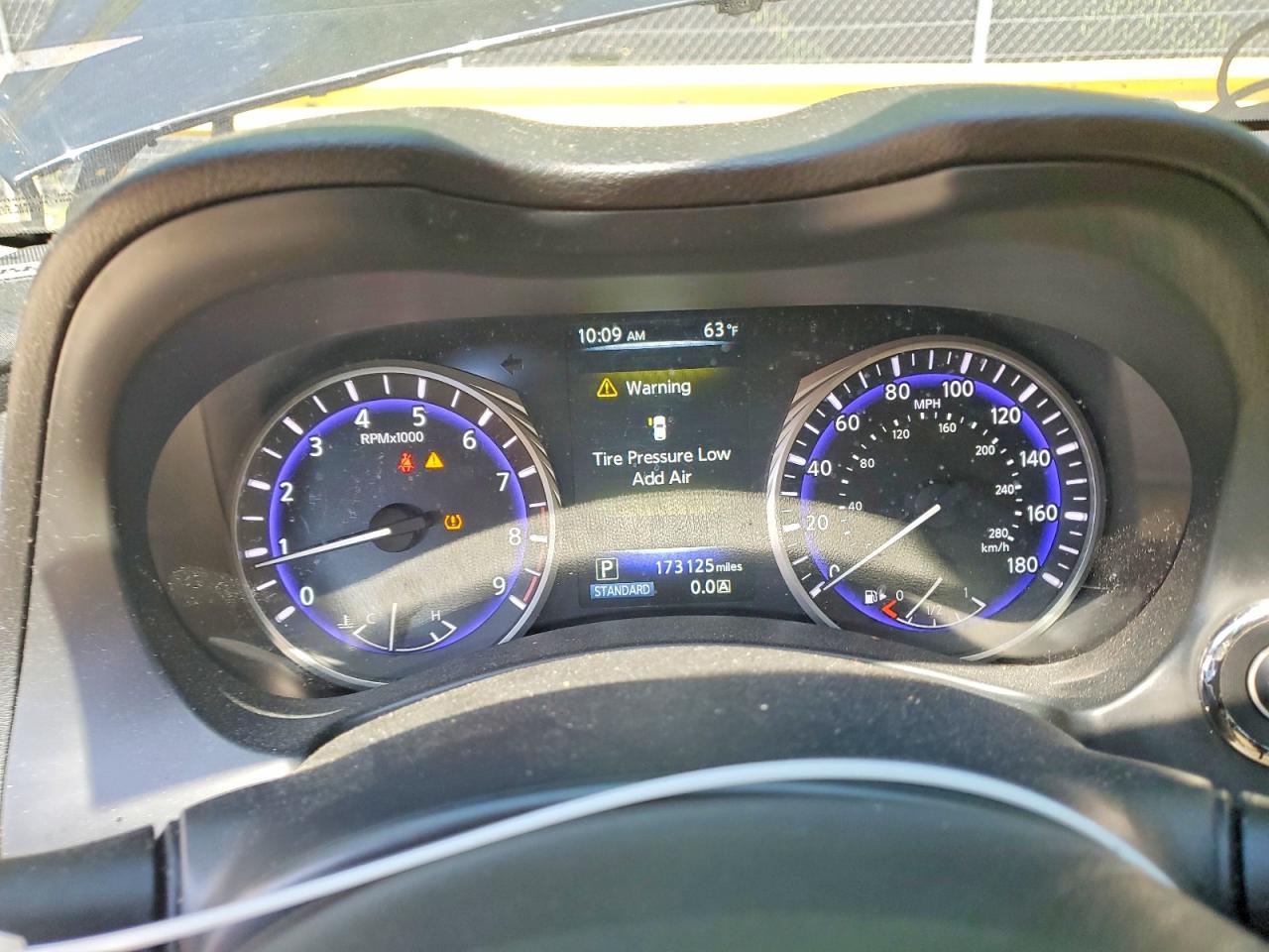 2015 Infiniti Q50 Premium Black vin: JN1BV7AR2FM417124