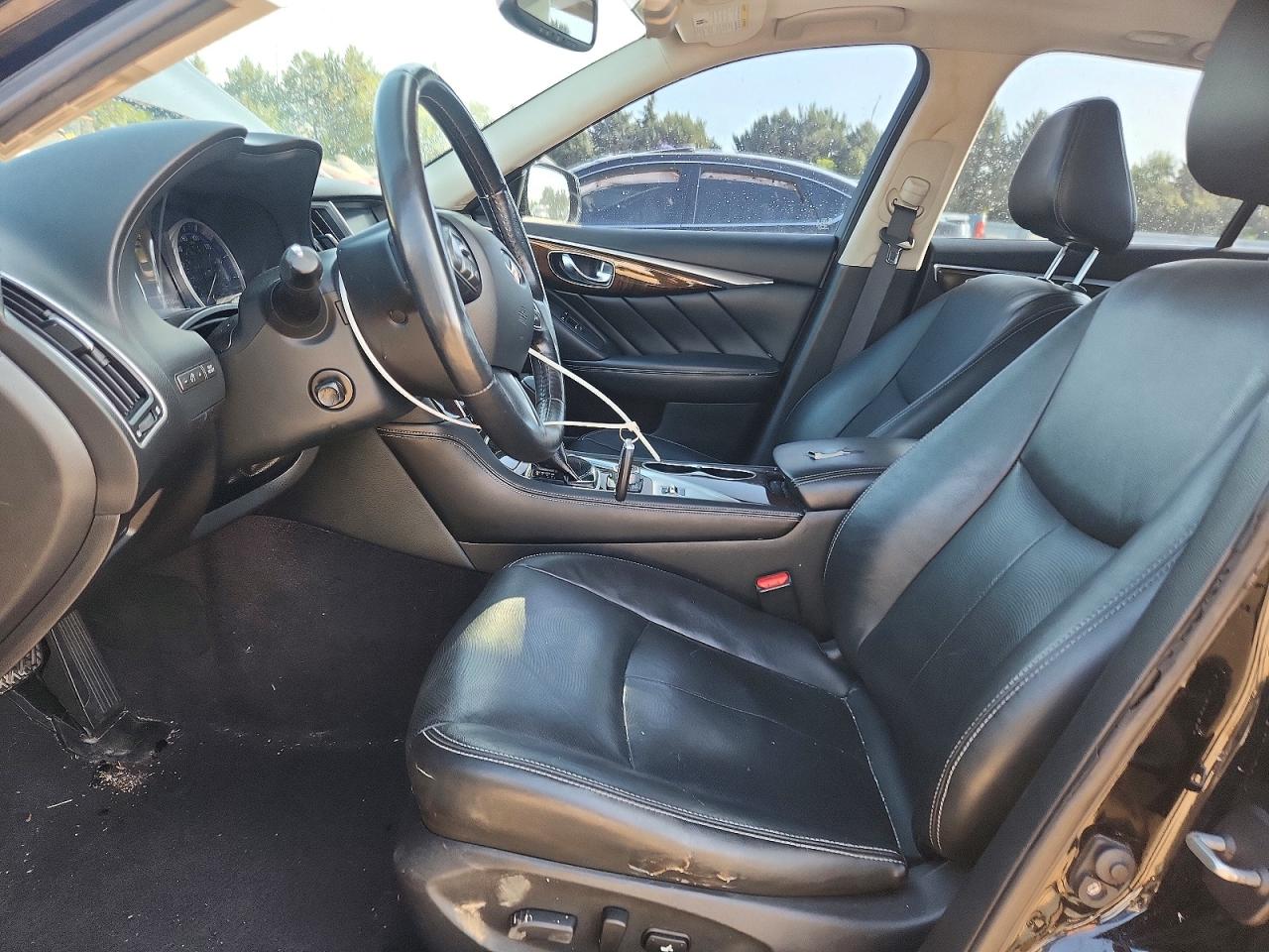 2015 Infiniti Q50 Premium Black vin: JN1BV7AR2FM418466