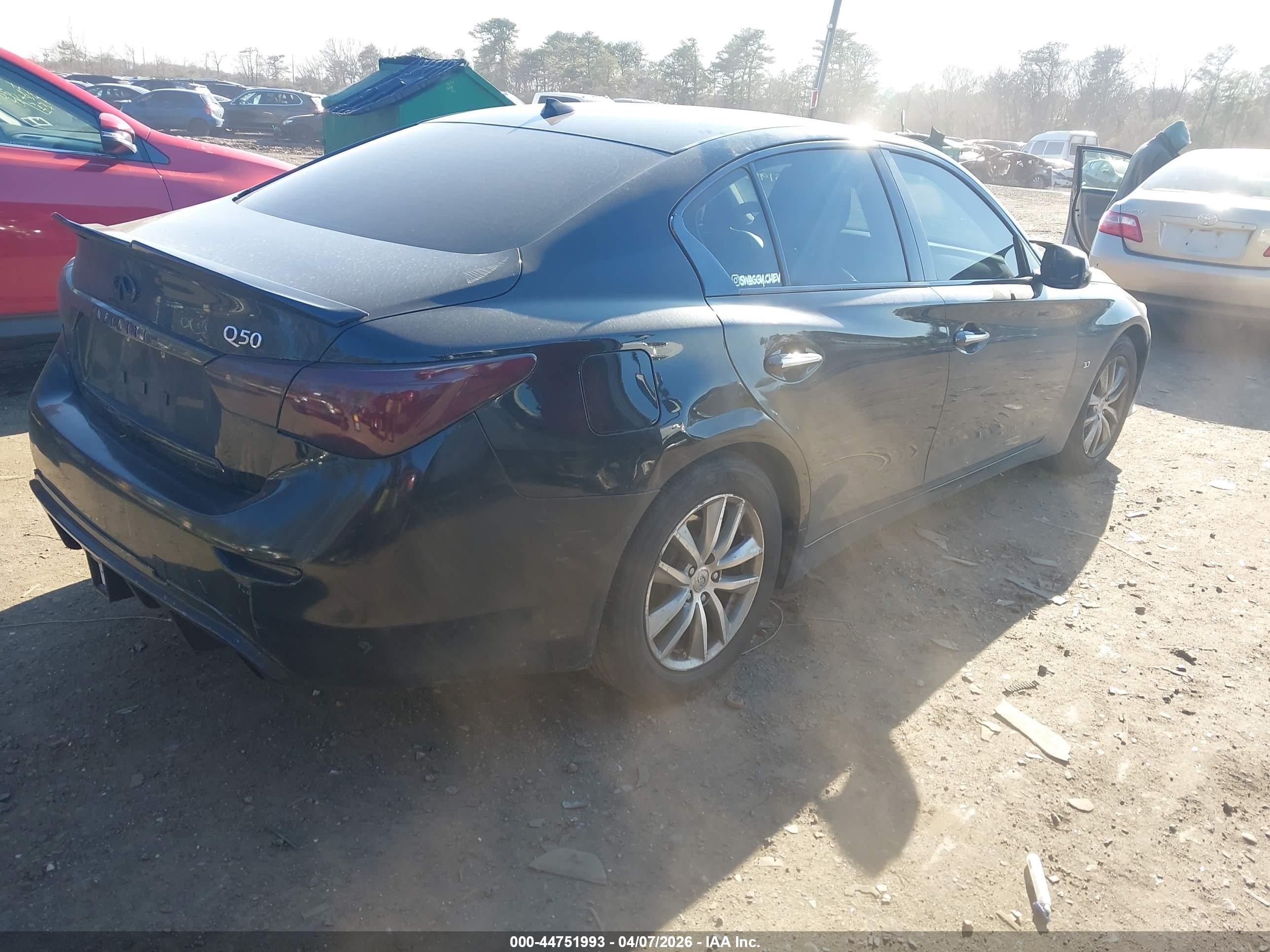 2015 Infiniti Q50 Premium Черный vin: JN1BV7AR2FM421710