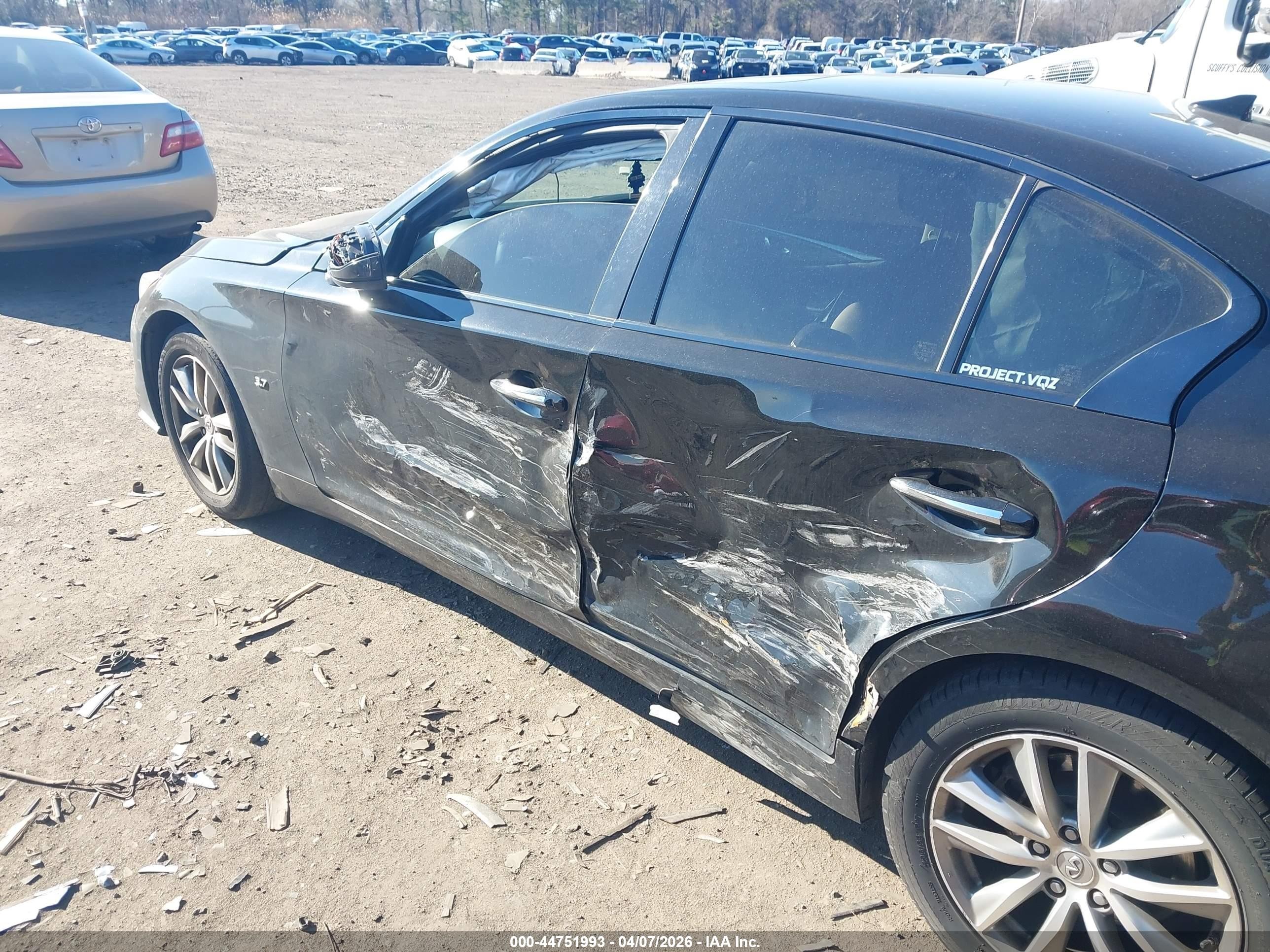2015 Infiniti Q50 Premium Черный vin: JN1BV7AR2FM421710