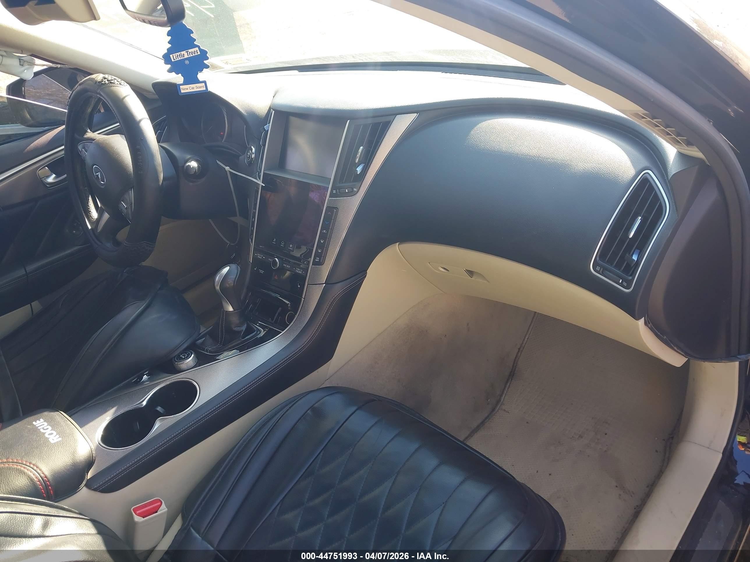 2015 Infiniti Q50 Premium Черный vin: JN1BV7AR2FM421710