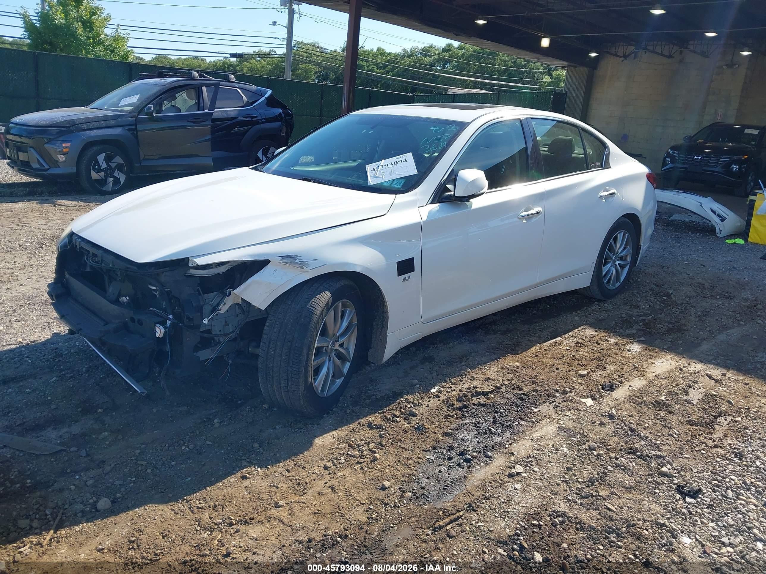 2014 Infiniti Q50 Premium White vin: JN1BV7AR3EM685078