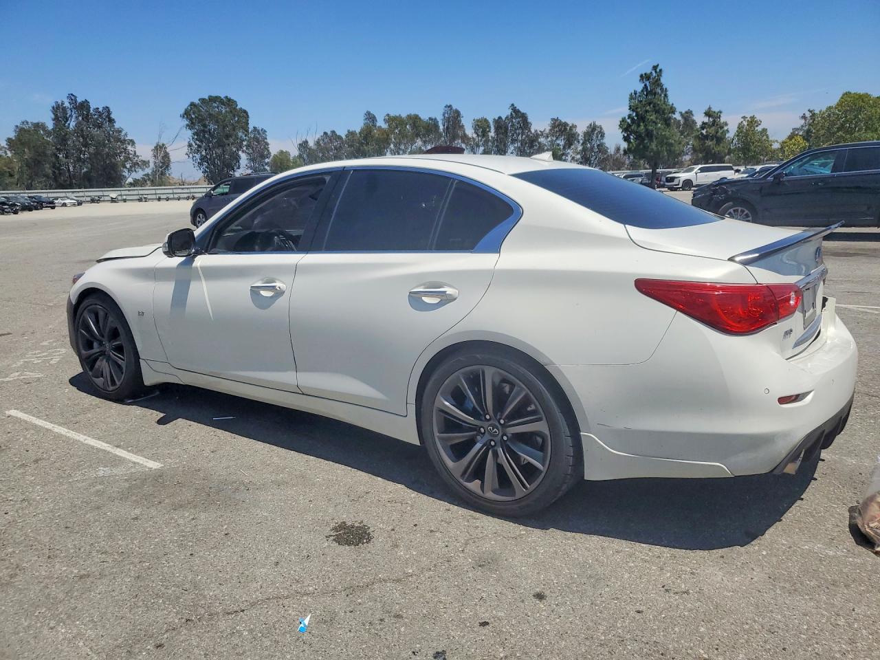 2014 Infiniti Q50 Base White vin: JN1BV7AR3EM685193