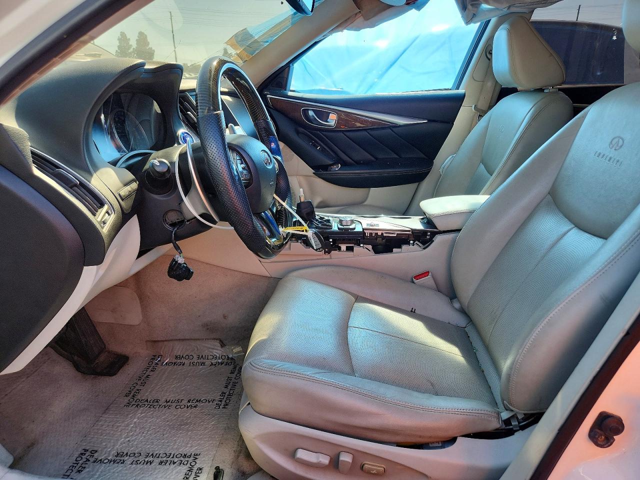 2014 Infiniti Q50 Base White vin: JN1BV7AR3EM685193
