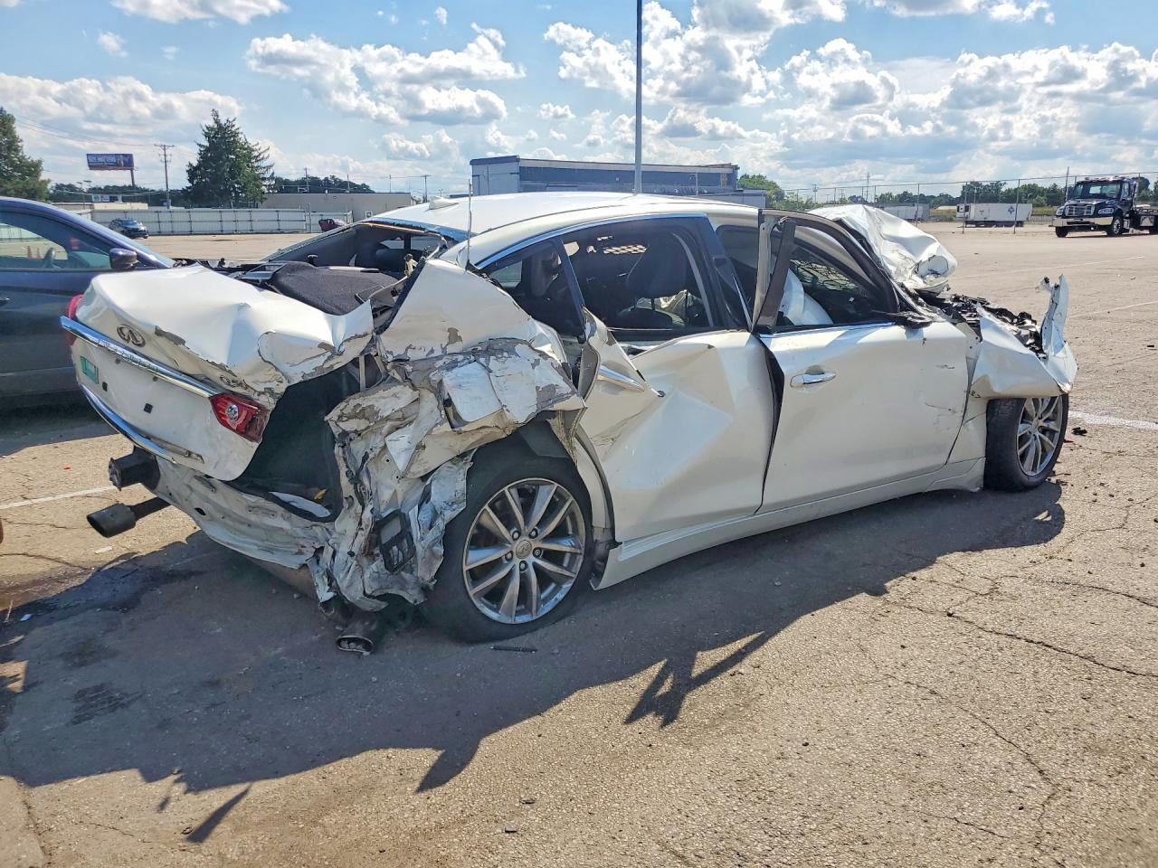 2014 Infiniti Q50 Premium White vin: JN1BV7AR3EM695349
