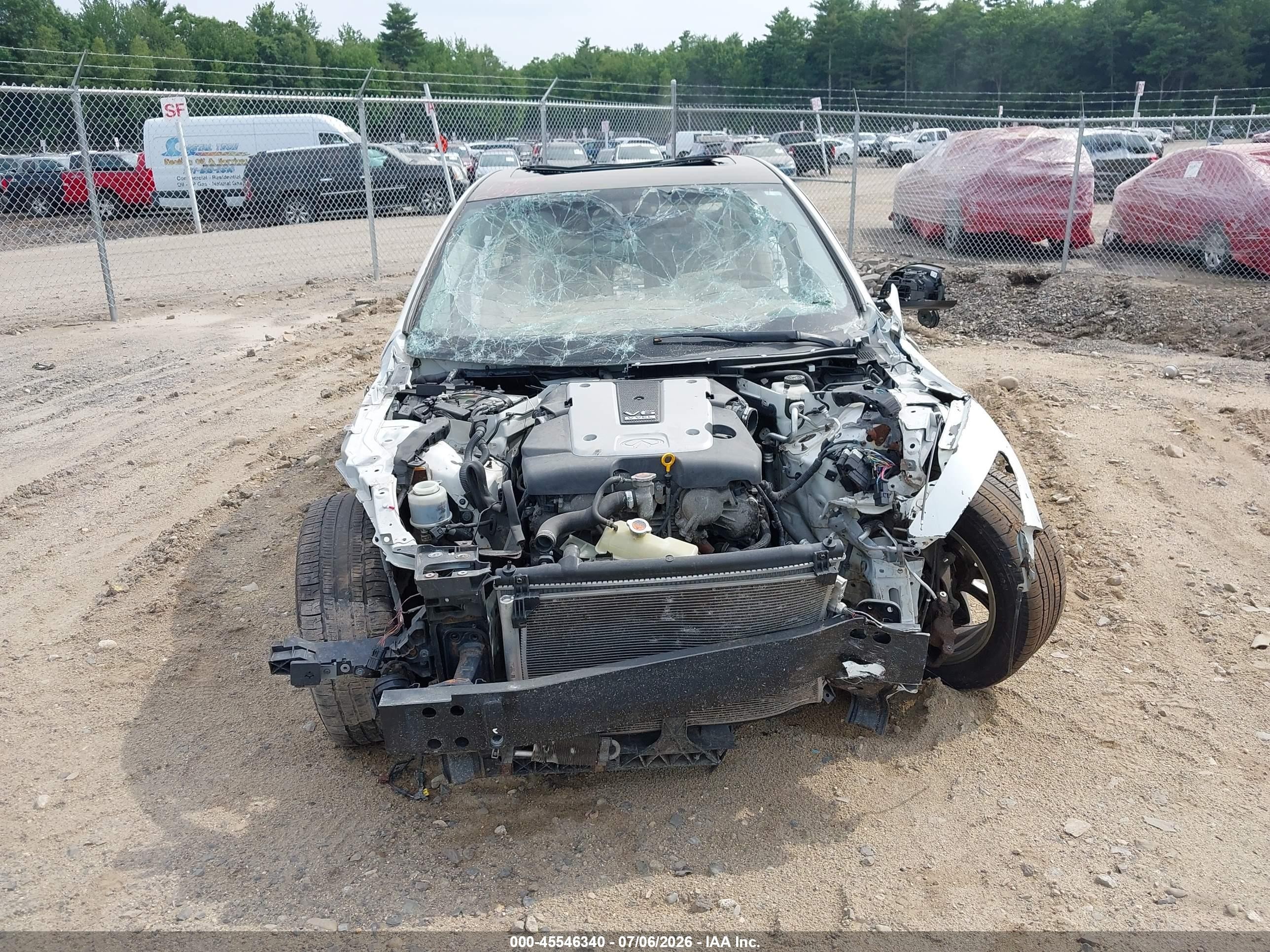 2014 Infiniti Q50 Premium White vin: JN1BV7AR3EM696713