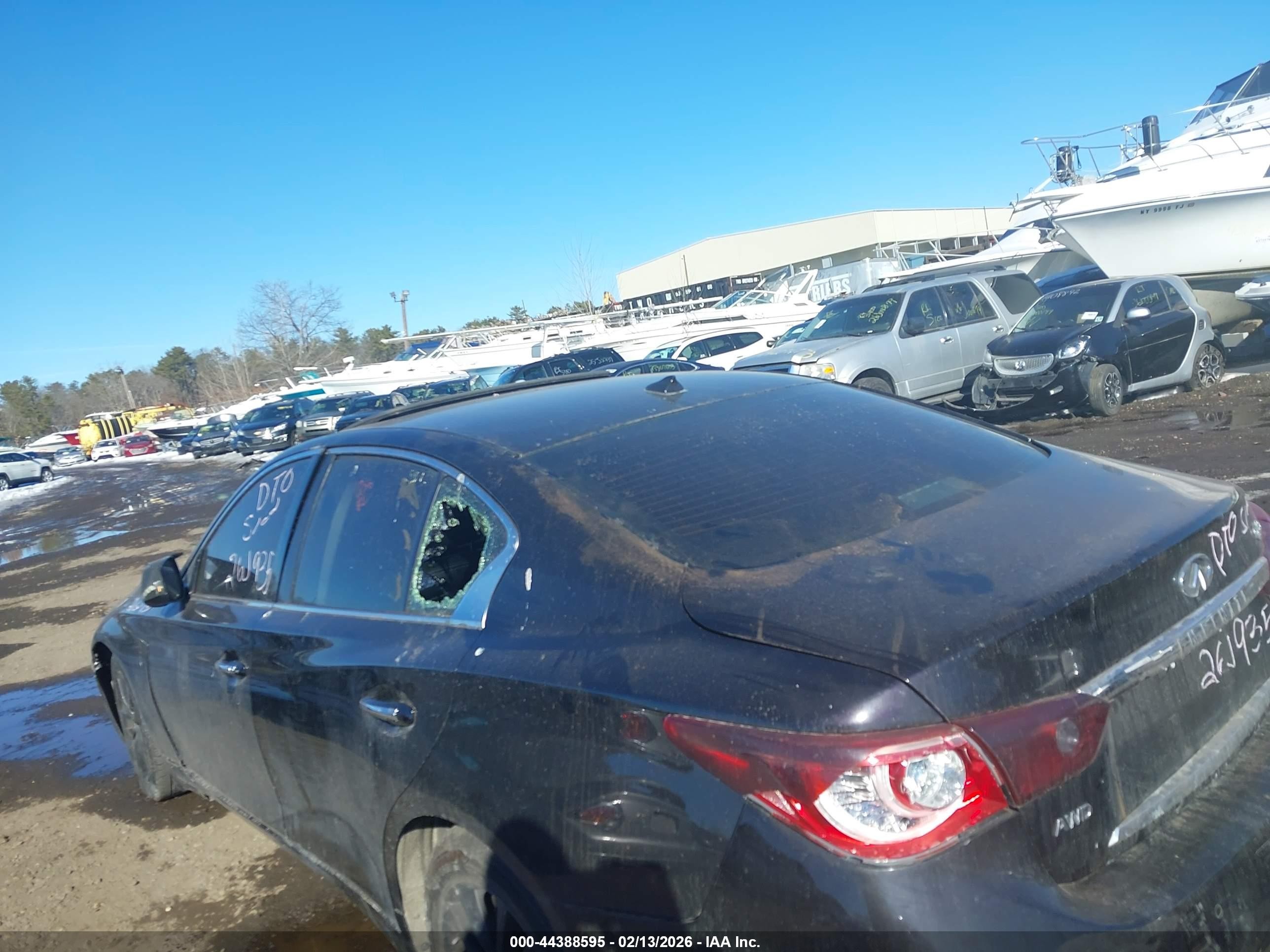 2014 Infiniti Q50 Premium Black vin: JN1BV7AR3EM700193