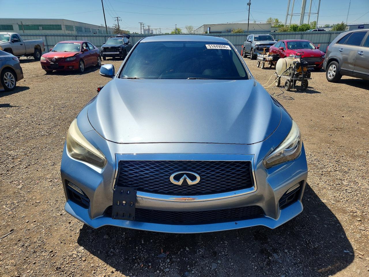 2015 Infiniti Q50 Base Серебряный vin: JN1BV7AR3FM390368