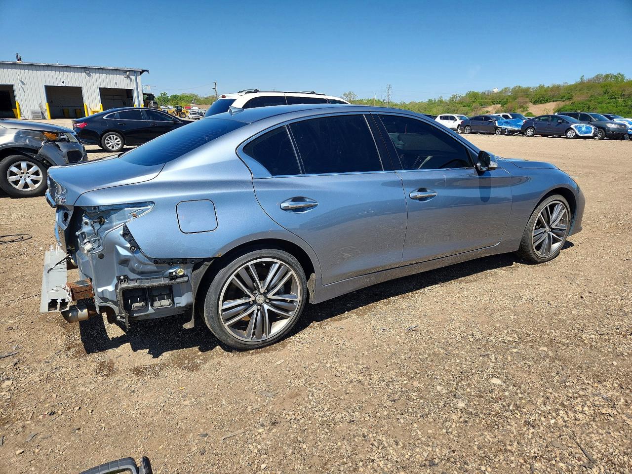 2015 Infiniti Q50 Base Серебряный vin: JN1BV7AR3FM390368
