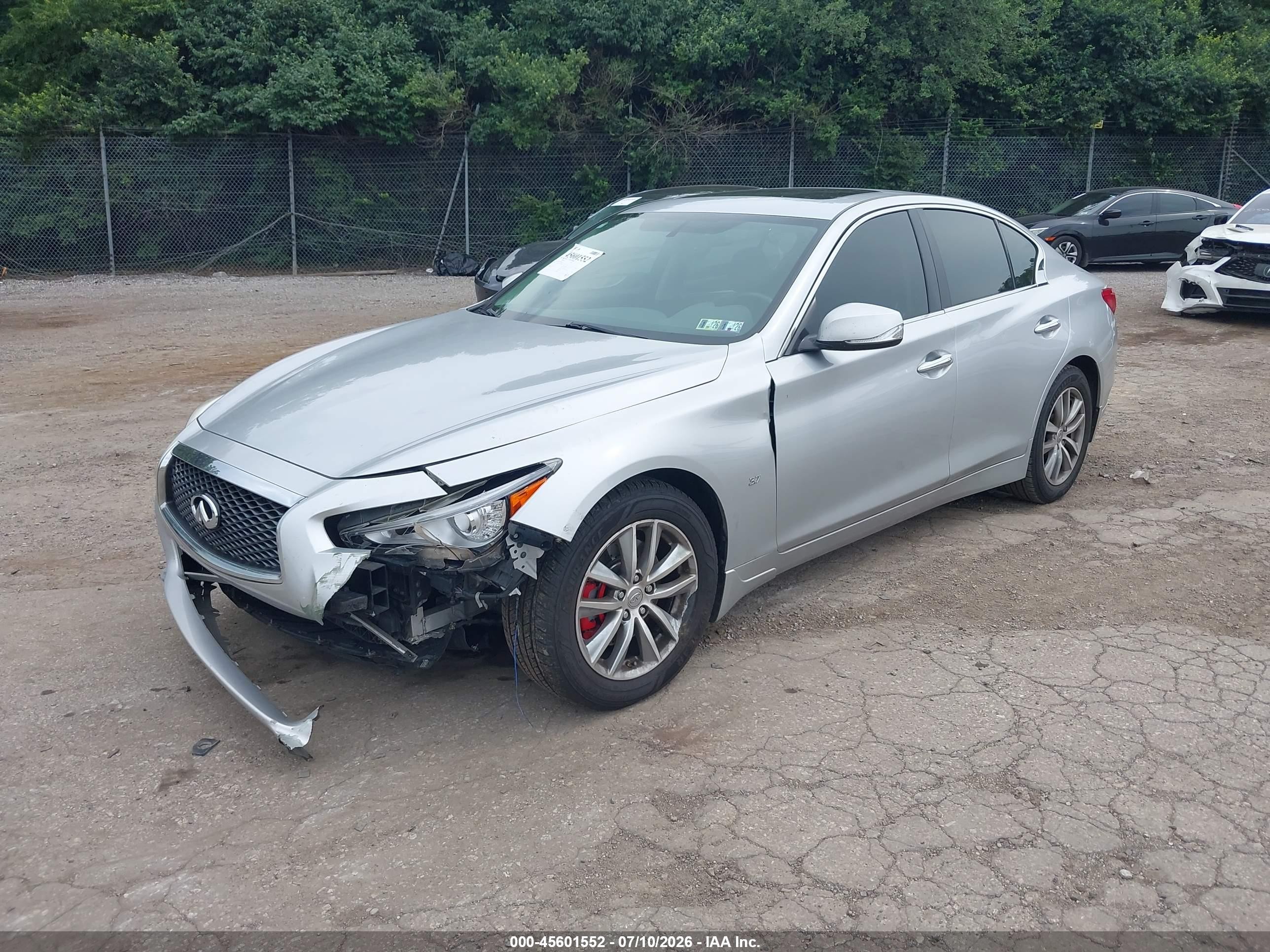2015 Infiniti Q50 Premium Серебряный vin: JN1BV7AR3FM404737