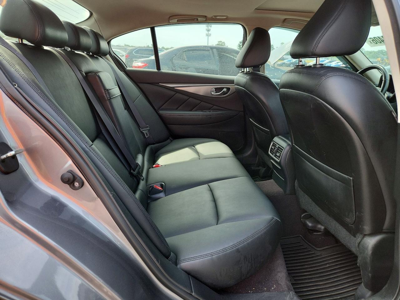 2015 Infiniti Q50 Premium Silver vin: JN1BV7AR3FM410425