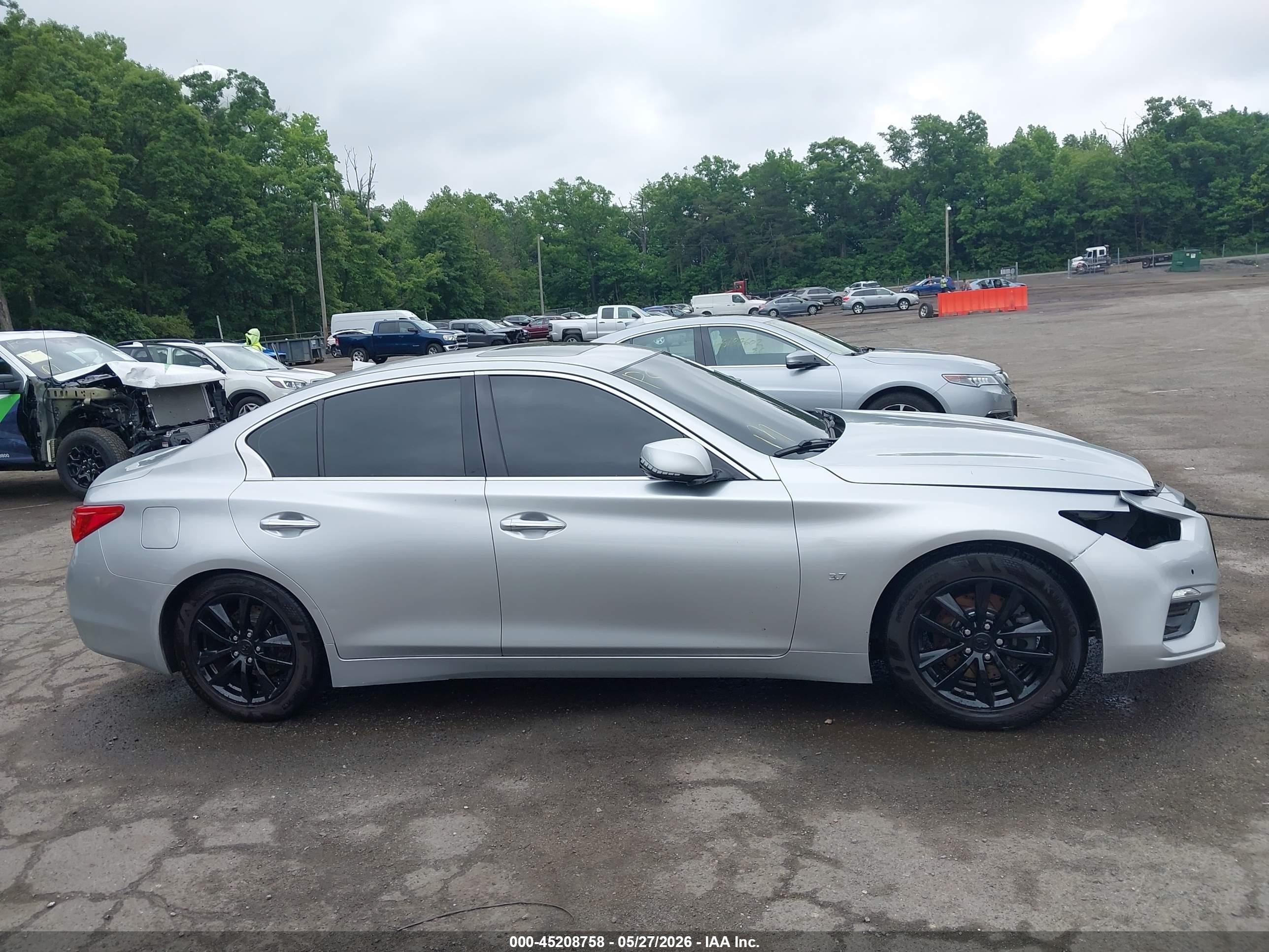 2015 Infiniti Q50 Premium Silver vin: JN1BV7AR3FM416371