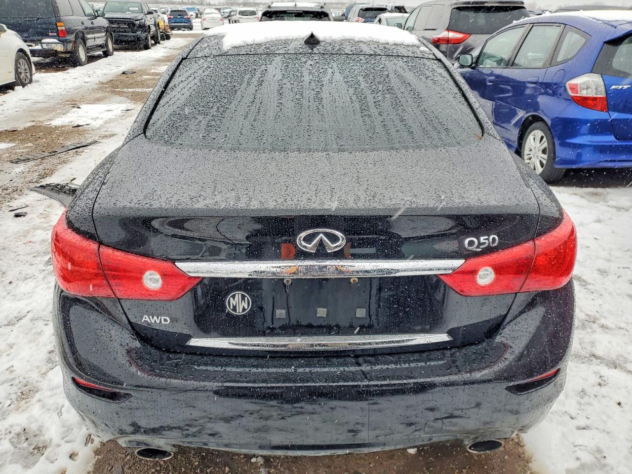 2015 Infiniti Q50 Premium Black vin: JN1BV7AR3FM416905