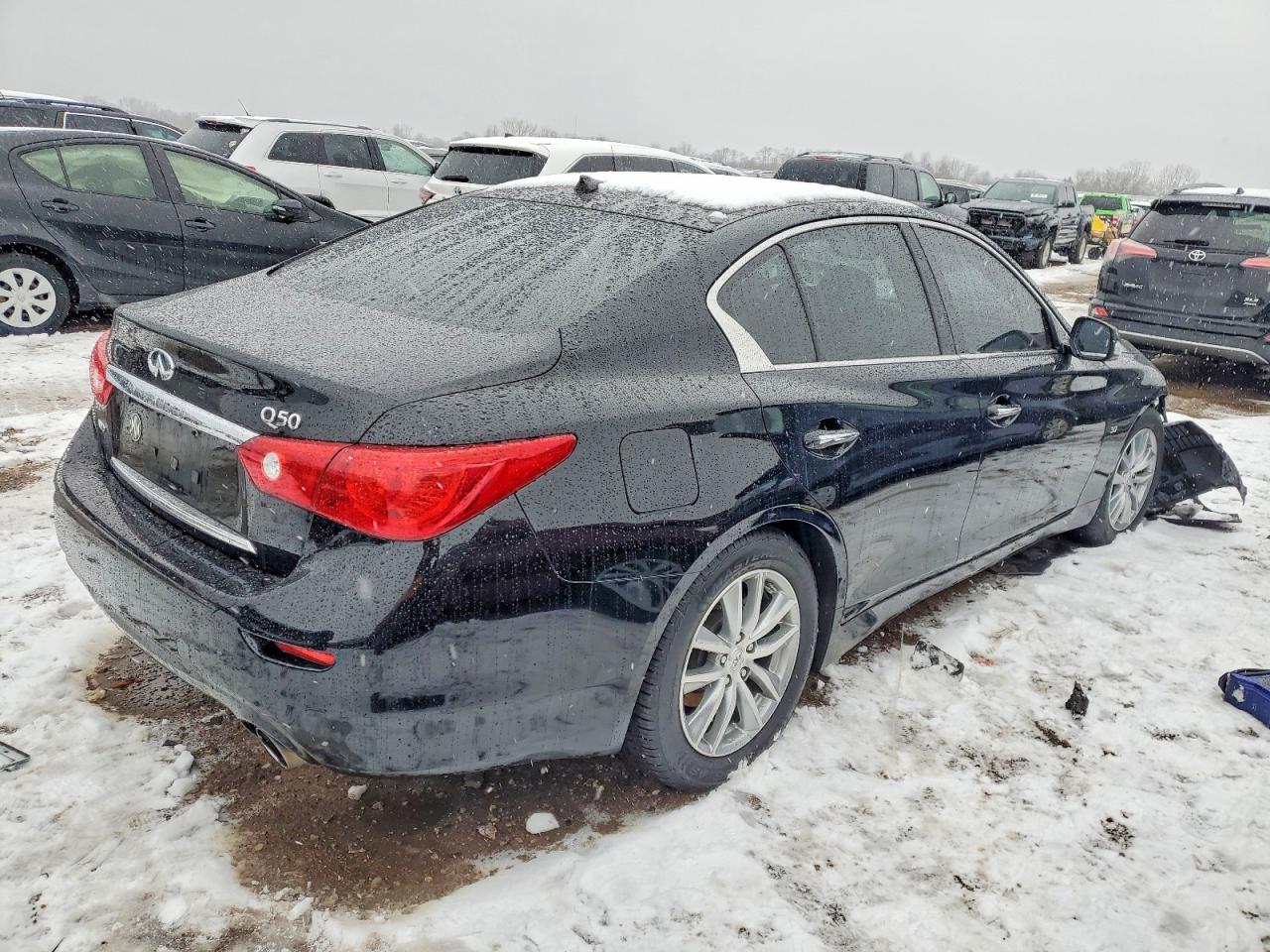 2015 Infiniti Q50 Premium Black vin: JN1BV7AR3FM416905