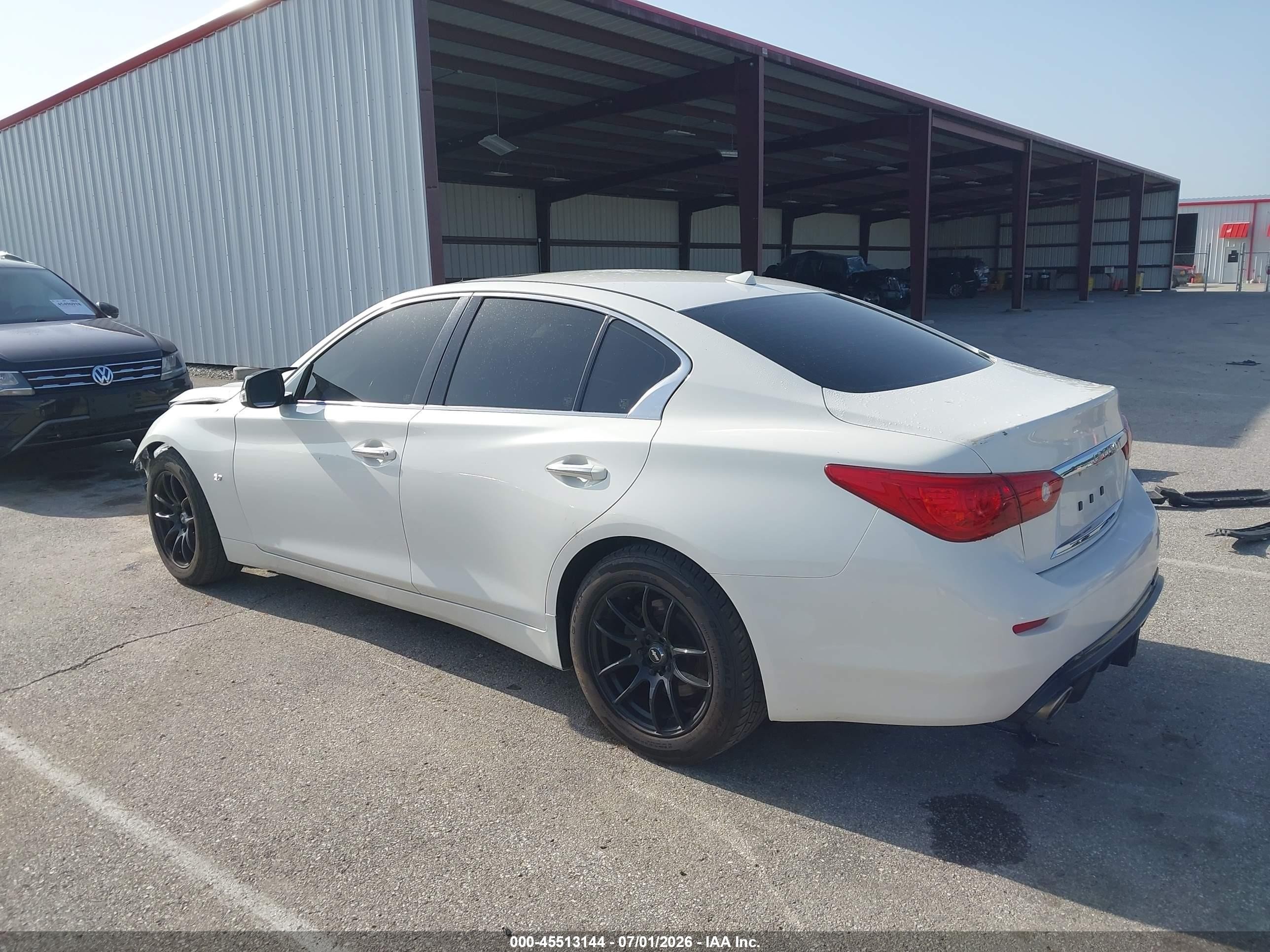 2015 Infiniti Q50 Premium White vin: JN1BV7AR3FM418587