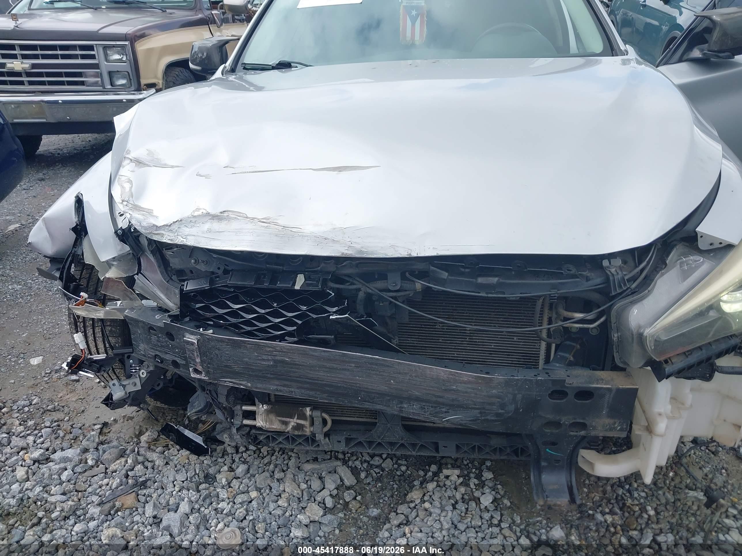 2015 Infiniti Q50   Silver vin: JN1BV7AR3FM420405