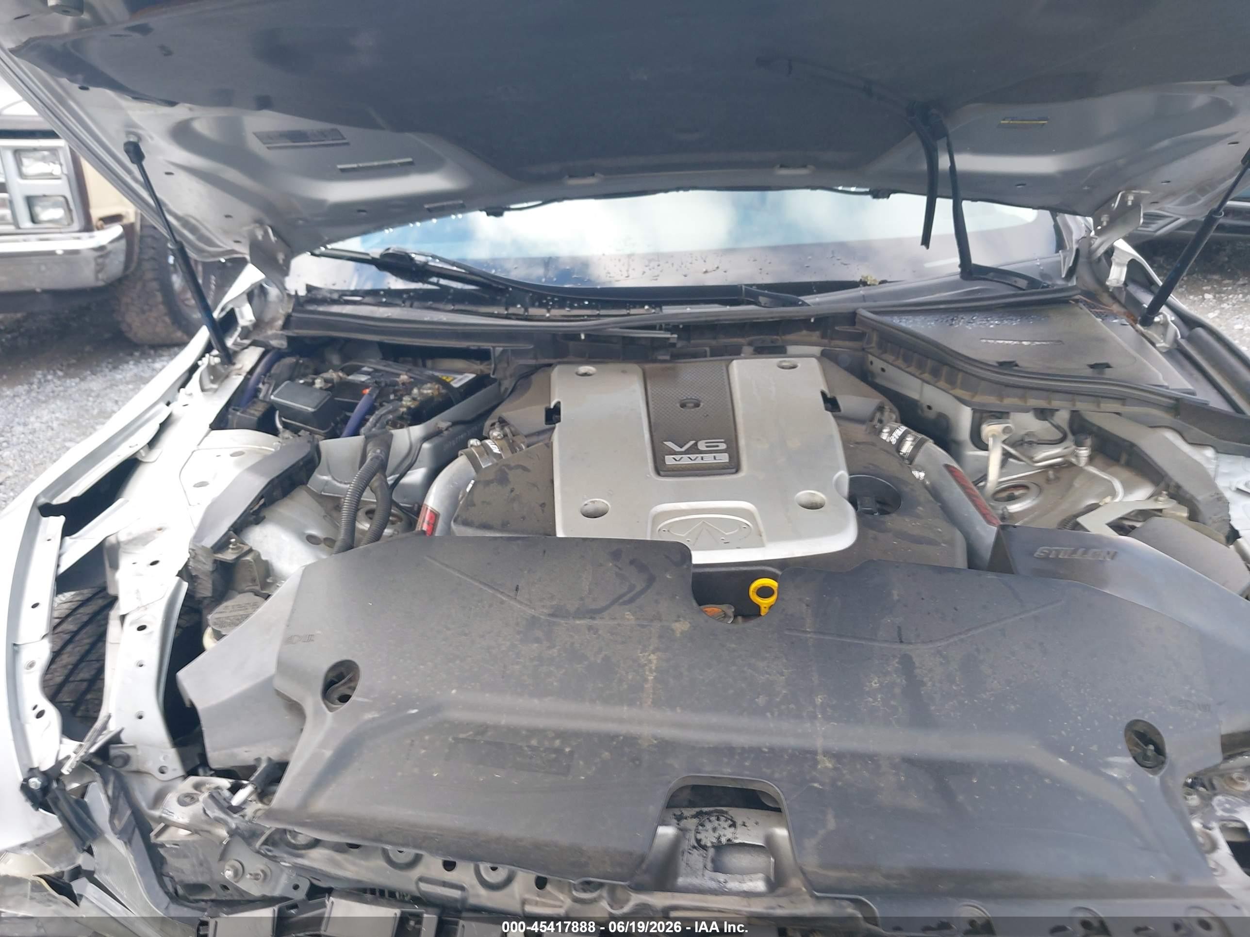 2015 Infiniti Q50   Silver vin: JN1BV7AR3FM420405