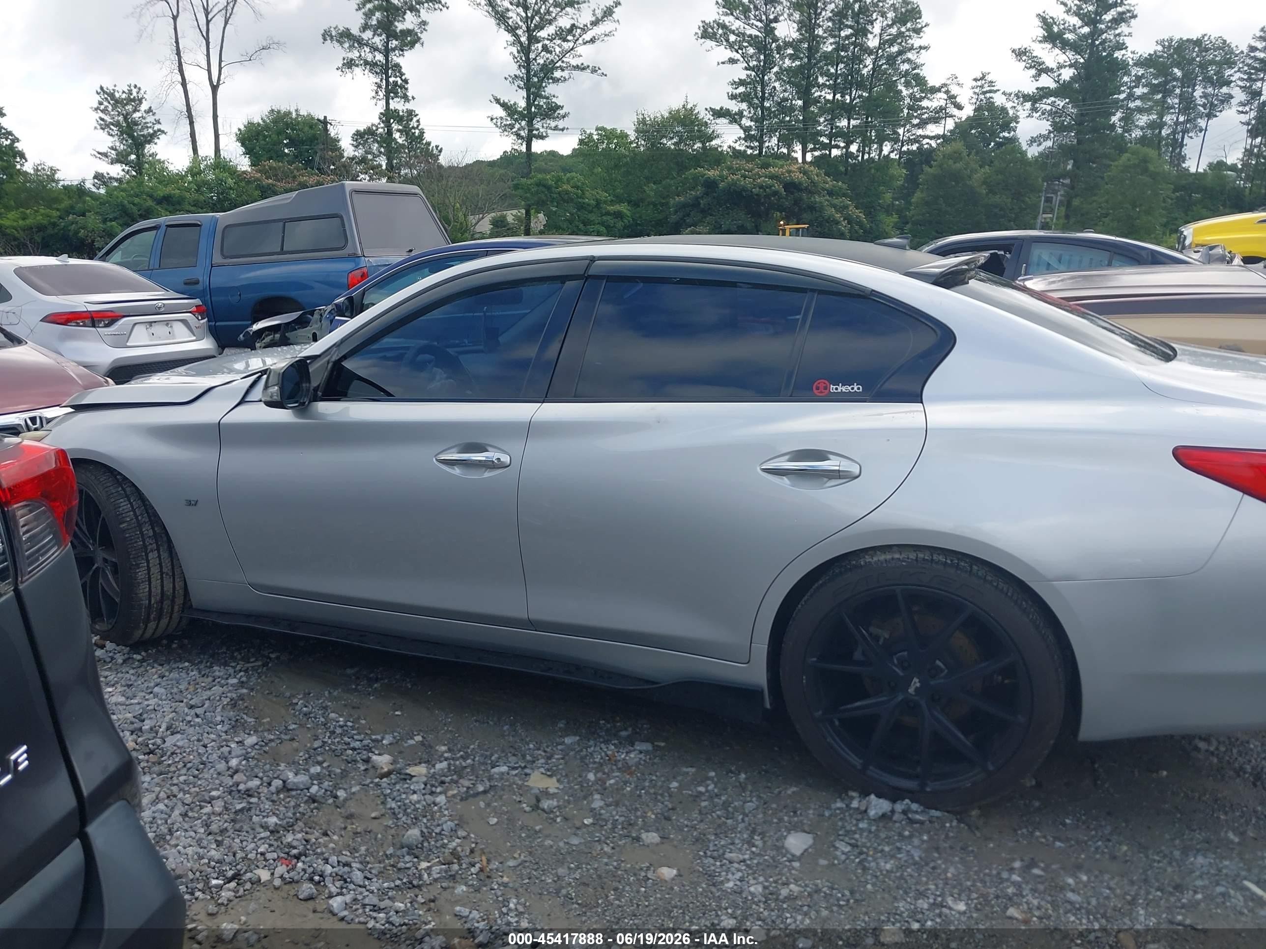 2015 Infiniti Q50   Silver vin: JN1BV7AR3FM420405