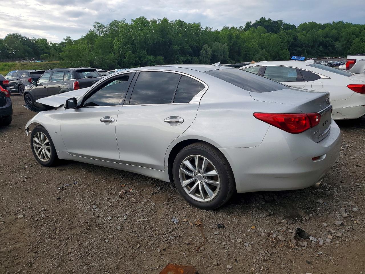 2015 Infiniti Q50 Premium Silver vin: JN1BV7AR3FM421327