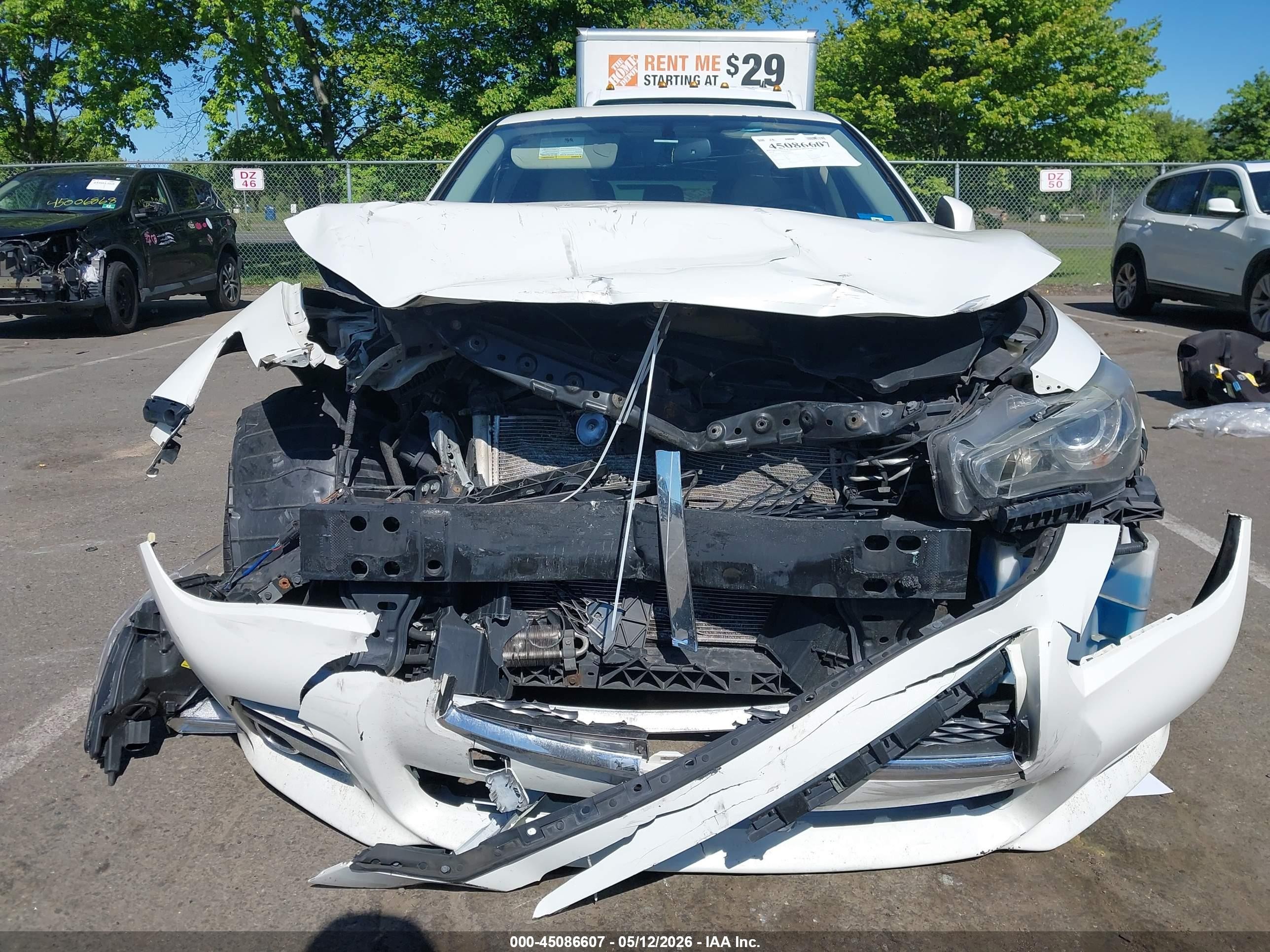 2014 Infiniti Q50 Premium White vin: JN1BV7AR4EM688460