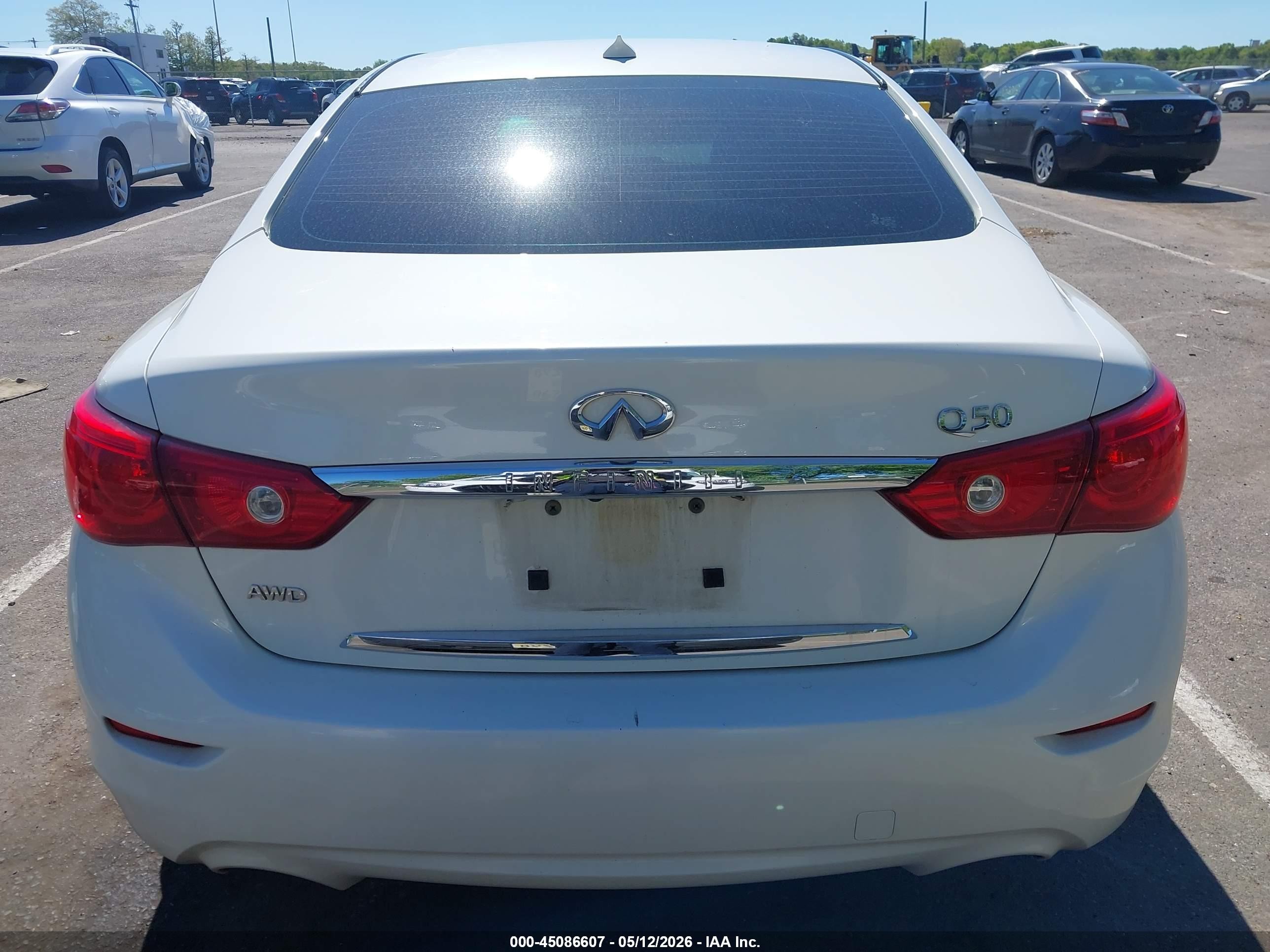 2014 Infiniti Q50 Premium White vin: JN1BV7AR4EM688460