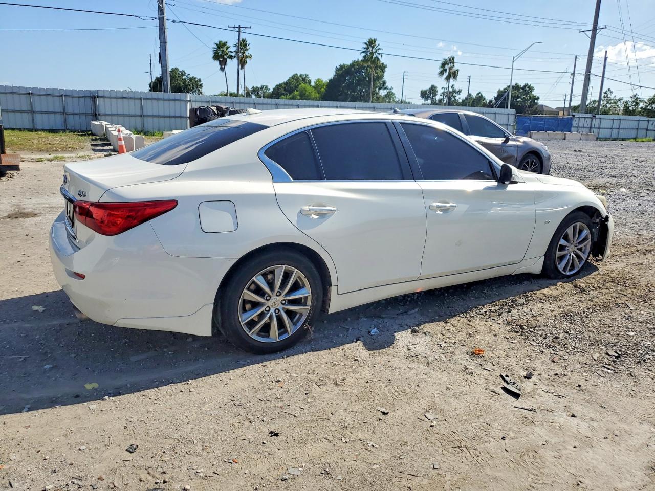 2014 Infiniti Q50 Premium Белый vin: JN1BV7AR4EM689348
