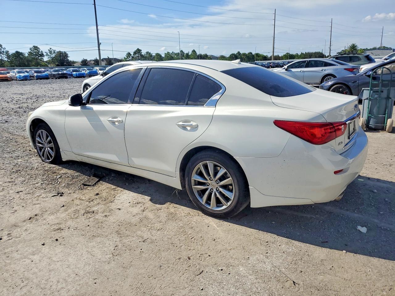 2014 Infiniti Q50 Premium Белый vin: JN1BV7AR4EM689348
