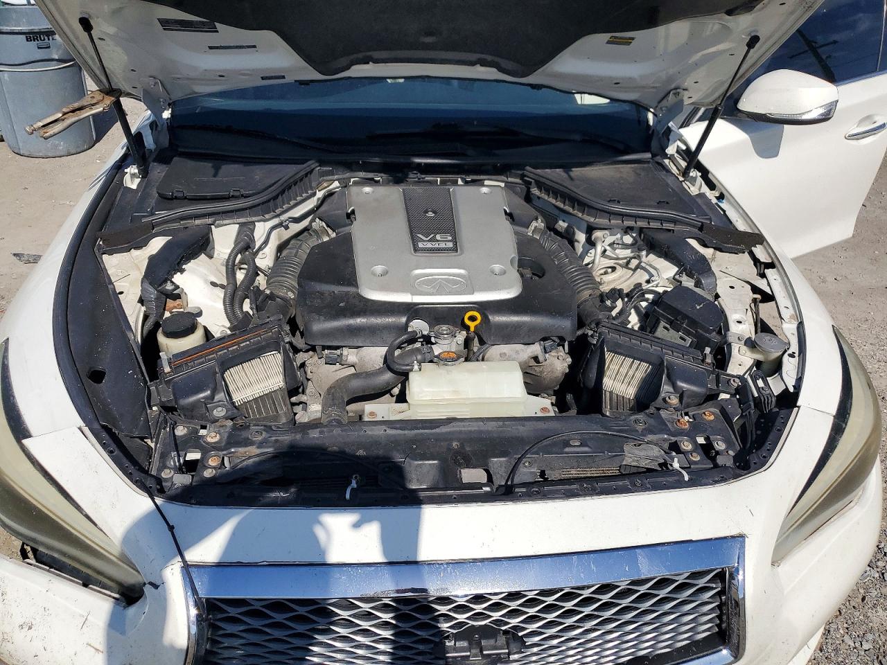2014 Infiniti Q50 Premium Белый vin: JN1BV7AR4EM689348