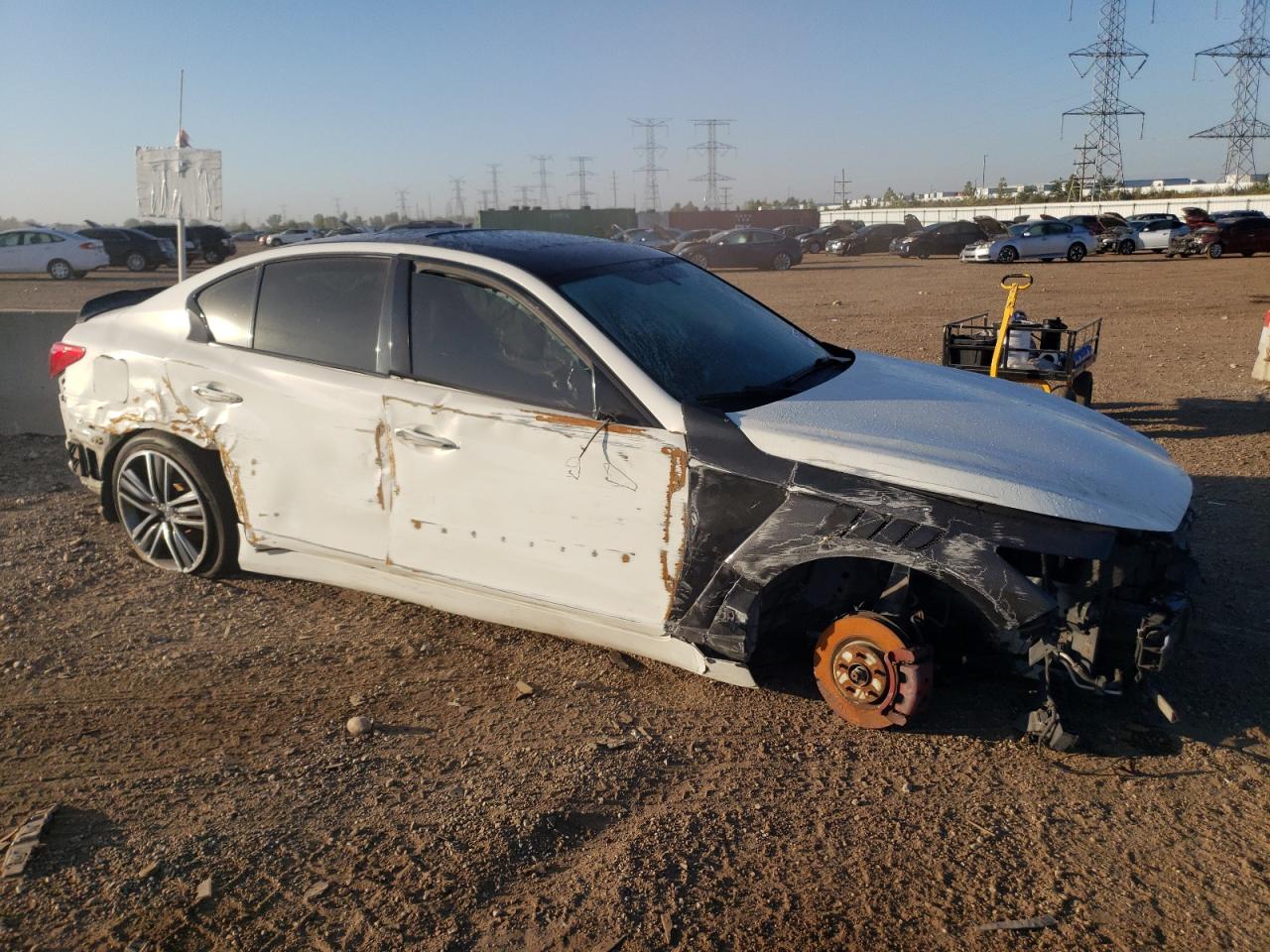 2014 Infiniti Q50 Base White vin: JN1BV7AR4EM689771