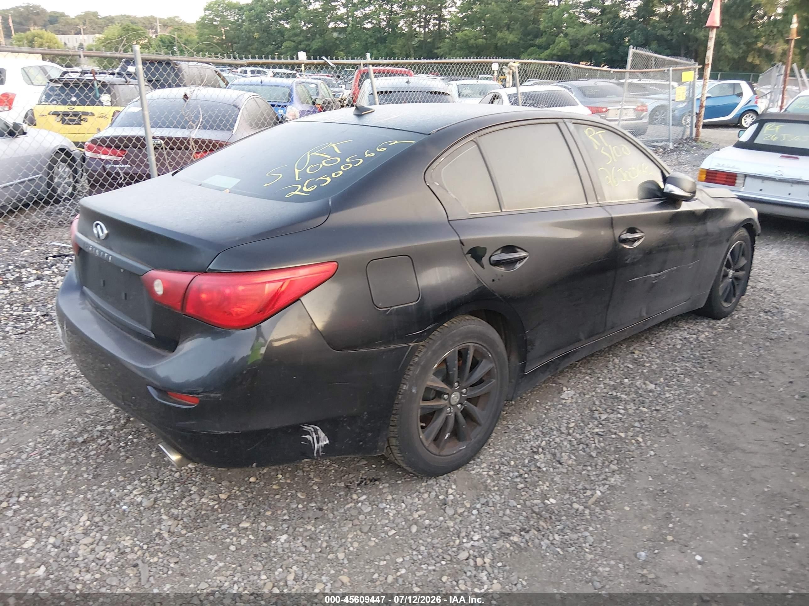 2014 Infiniti Q50 Premium Black vin: JN1BV7AR4EM690662