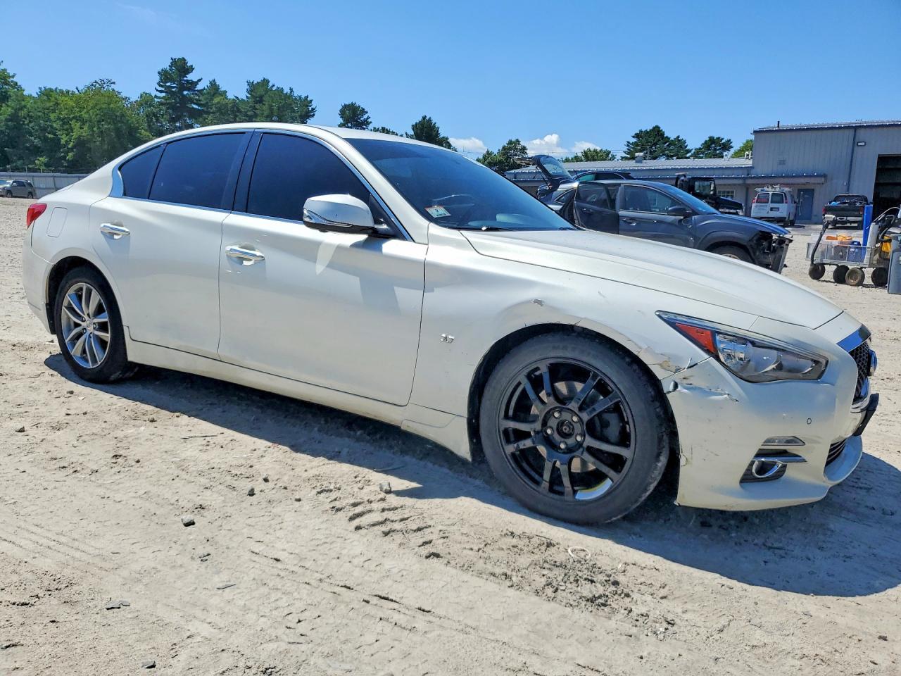 2014 Infiniti Q50 Premium White vin: JN1BV7AR4EM704527