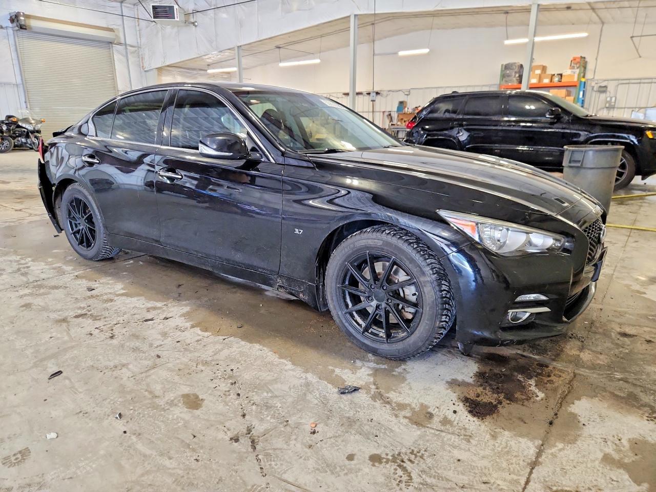 2015 Infiniti Q50 Premium Black vin: JN1BV7AR4FM393165