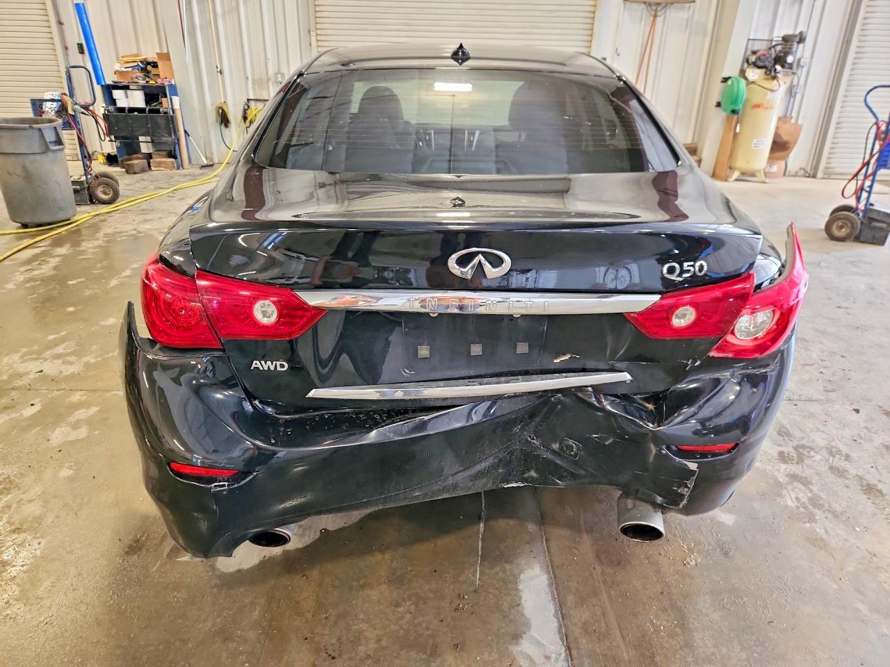 2015 Infiniti Q50 Premium Black vin: JN1BV7AR4FM393165