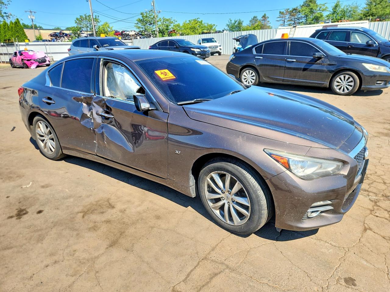 2015 Infiniti Q50 Premium Brown vin: JN1BV7AR4FM394123