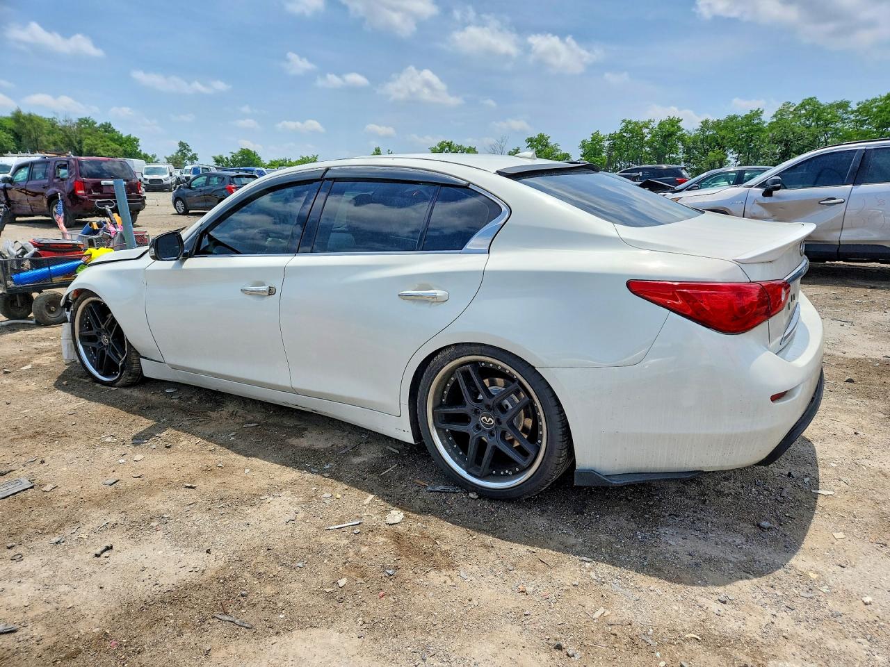 2015 Infiniti Q50 Premium White vin: JN1BV7AR4FM400499