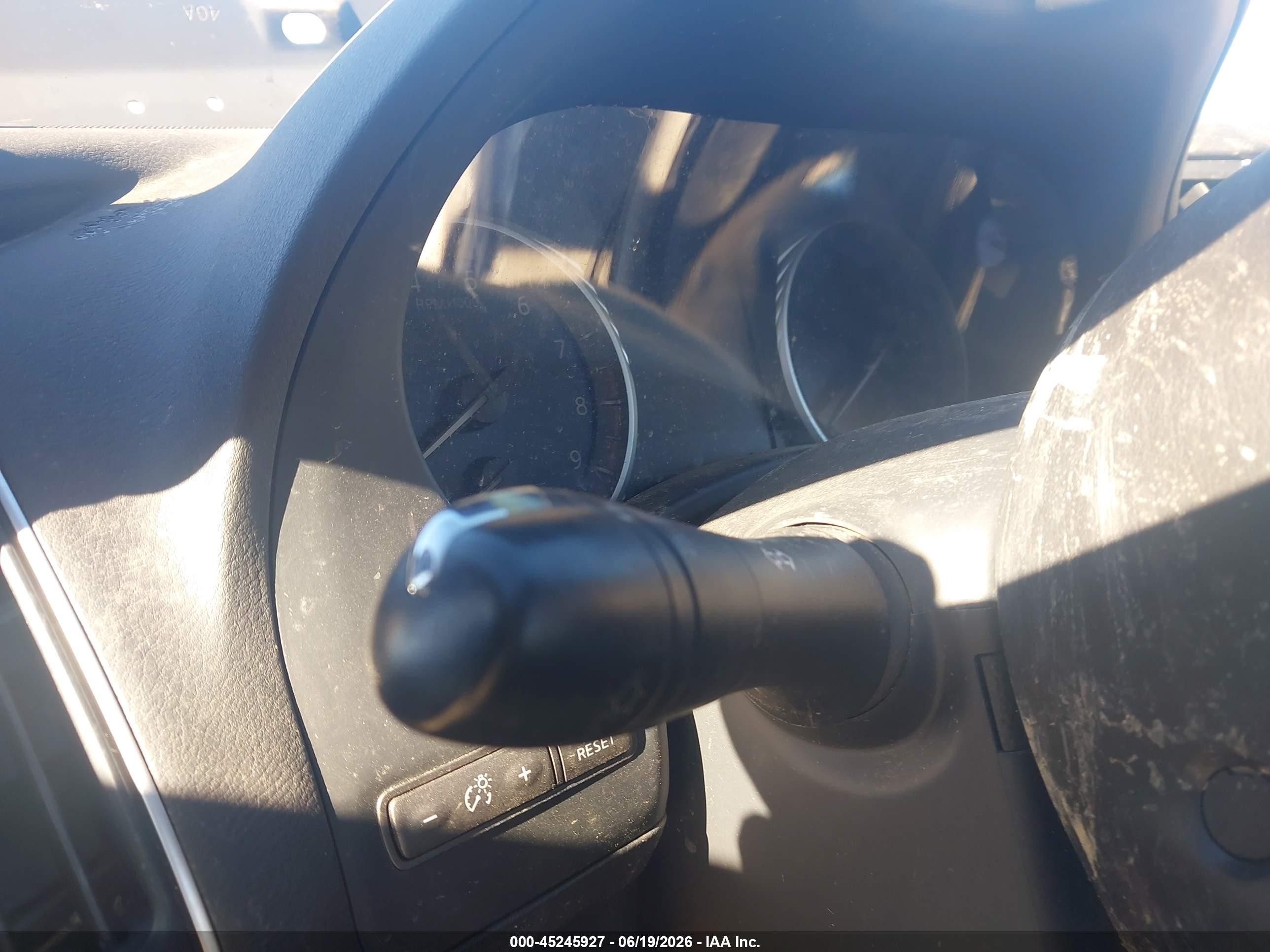 2015 Infiniti Q50 Premium Черный vin: JN1BV7AR4FM404679