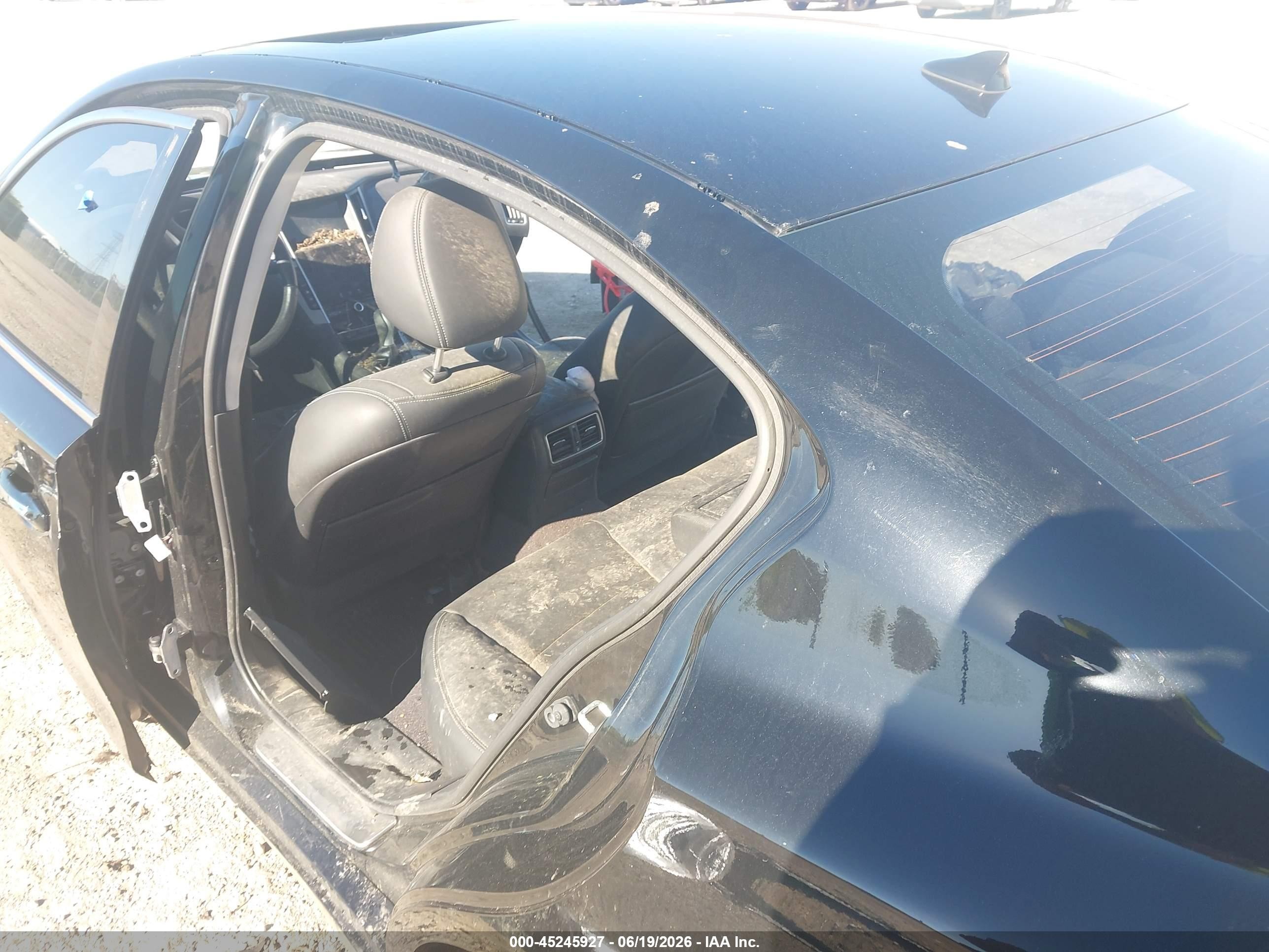 2015 Infiniti Q50 Premium Черный vin: JN1BV7AR4FM404679