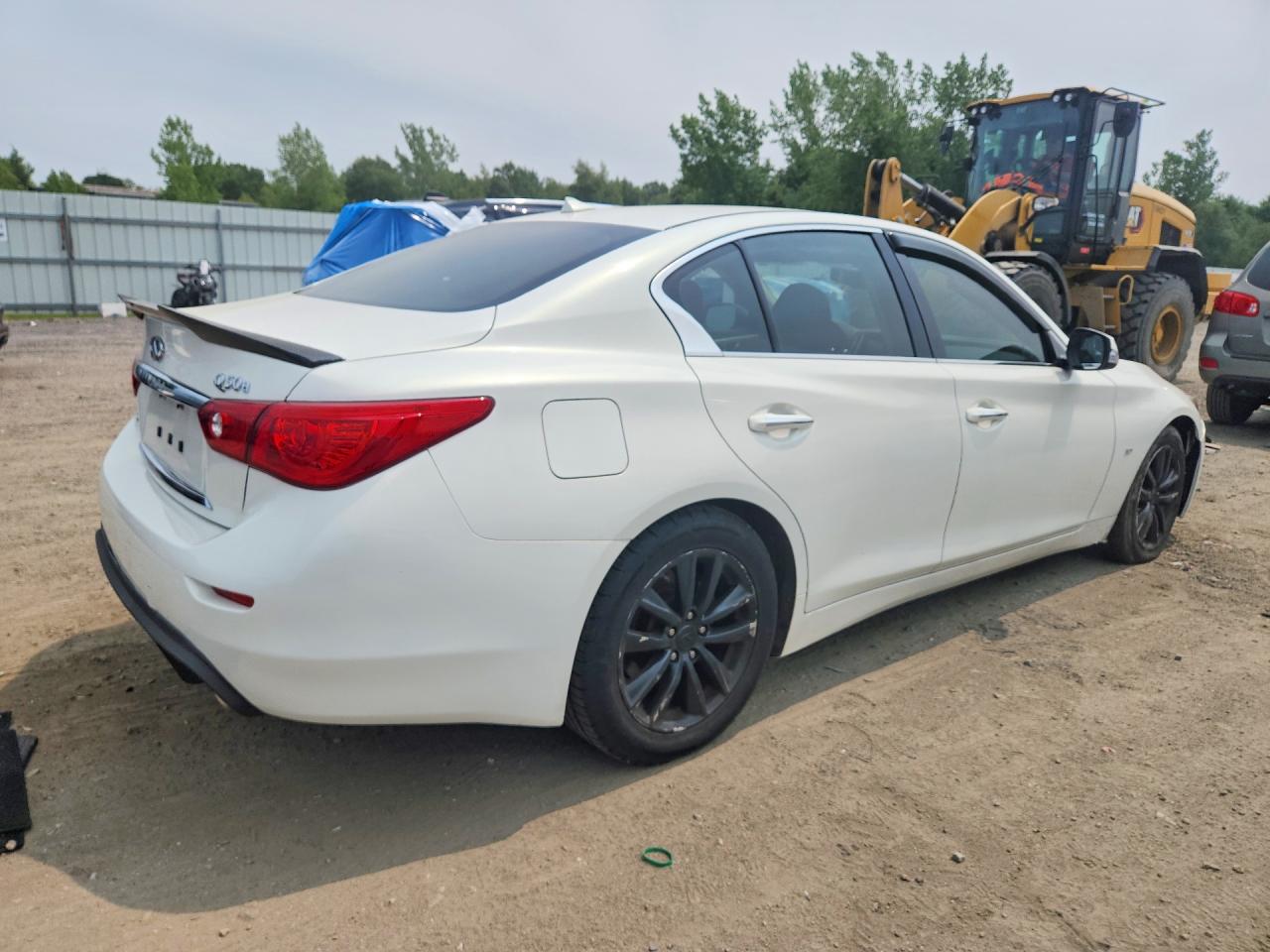 2015 Infiniti Q50 Base White vin: JN1BV7AR4FM406061